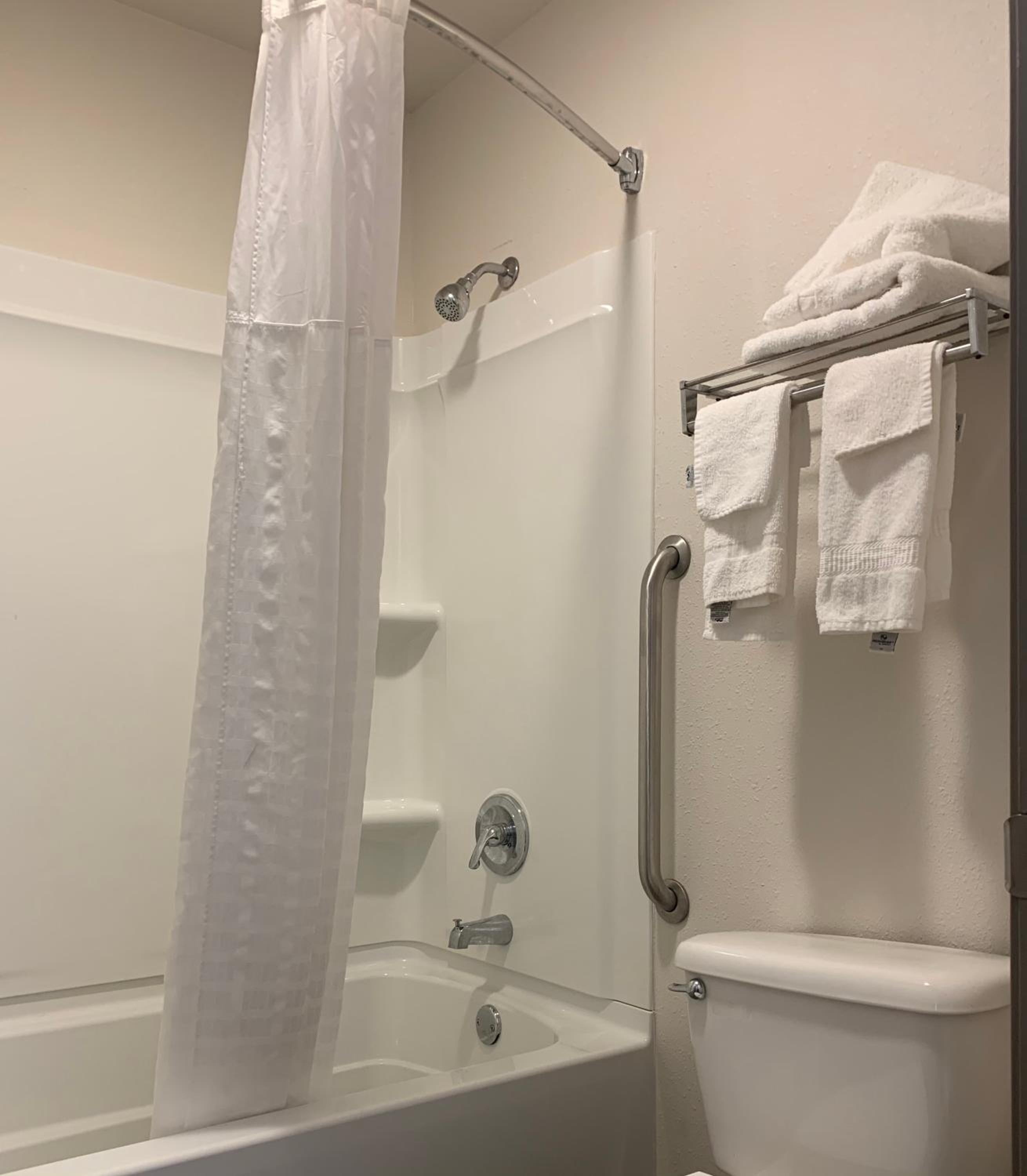Troy Vacations - Econo Lodge - Property Image 20