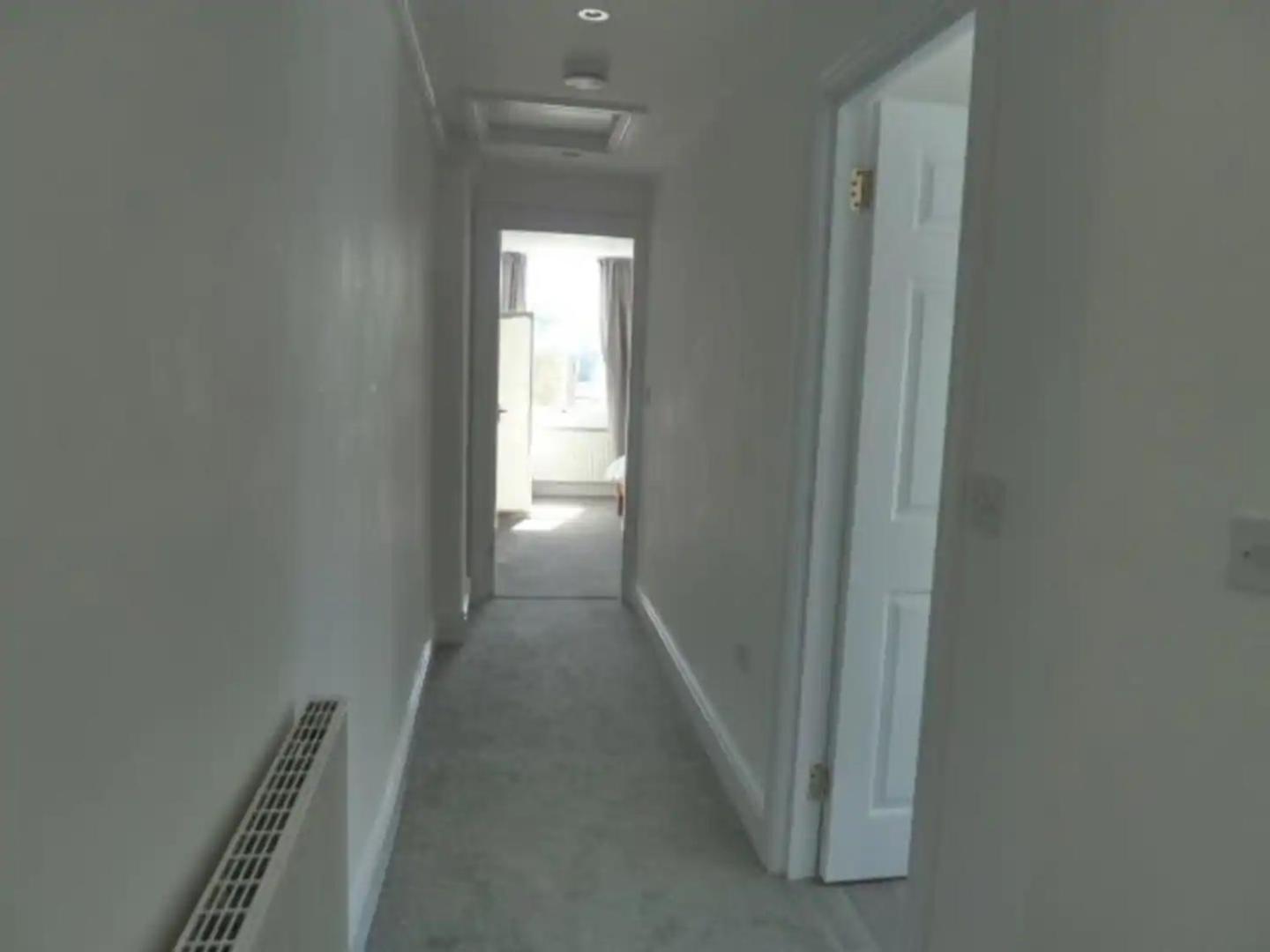 Top floor flat with sea view view 3