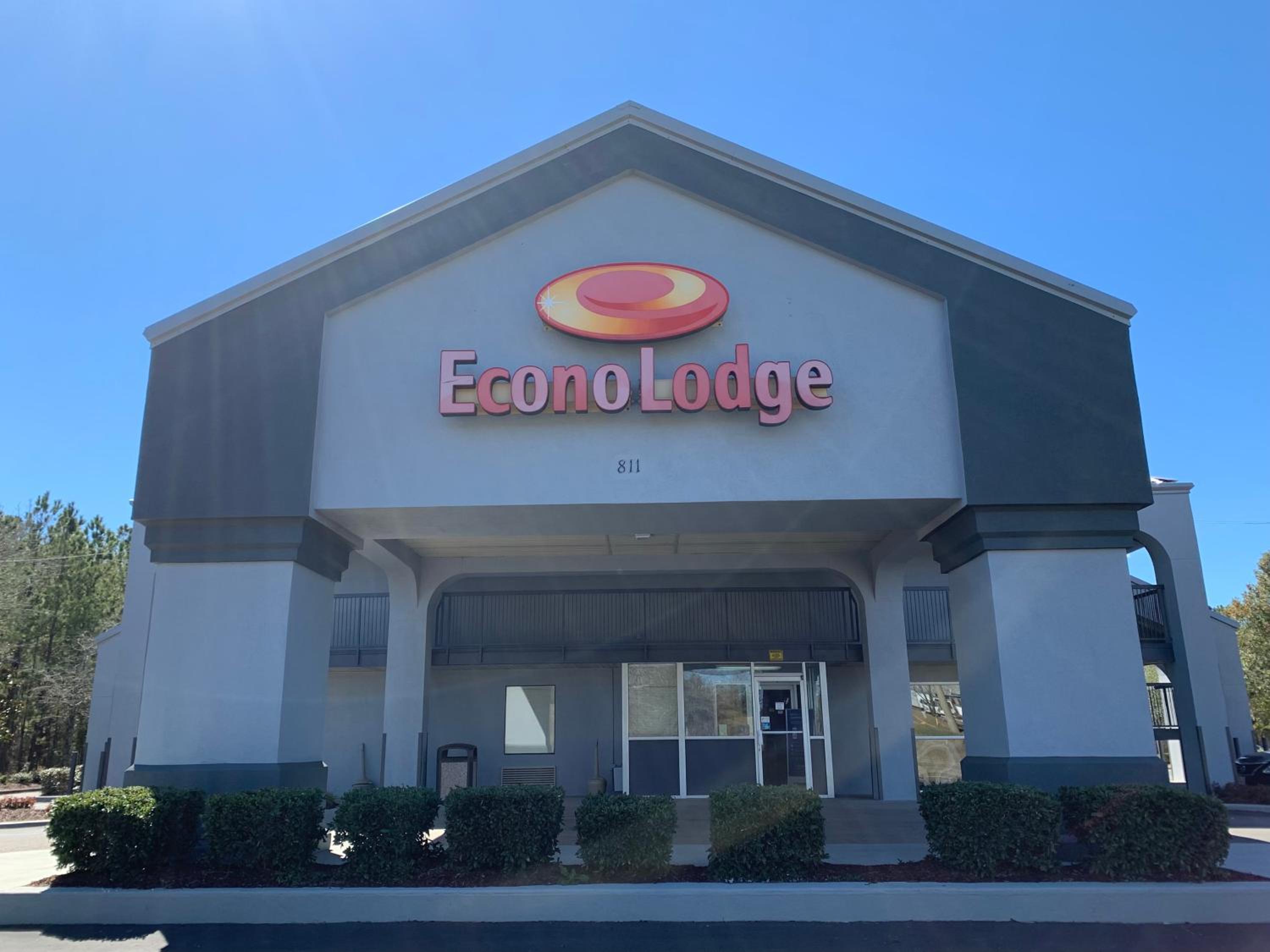 Troy Vacations - Econo Lodge - Property Image 11