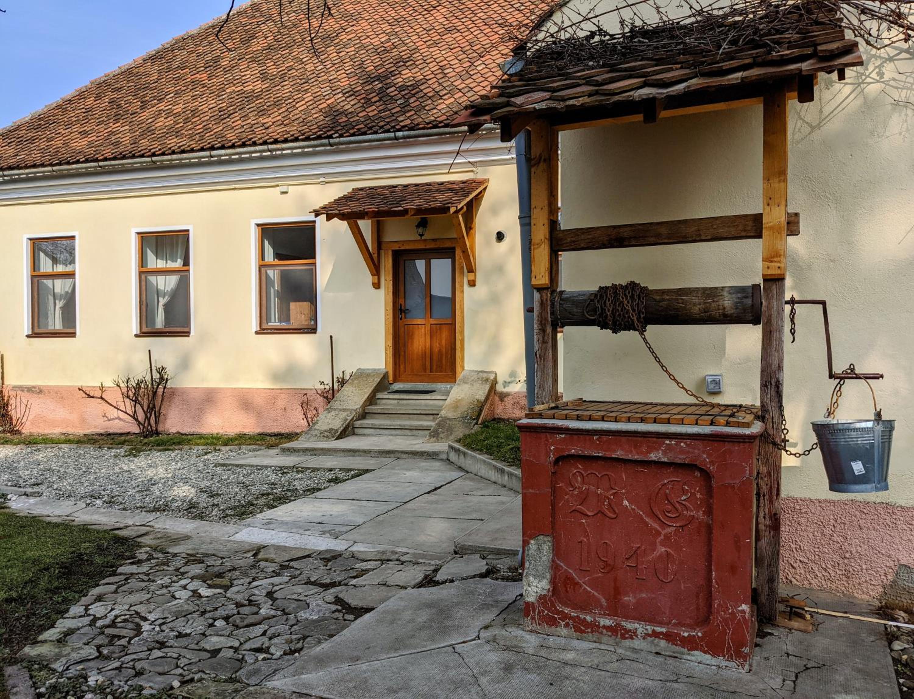 Photo 34