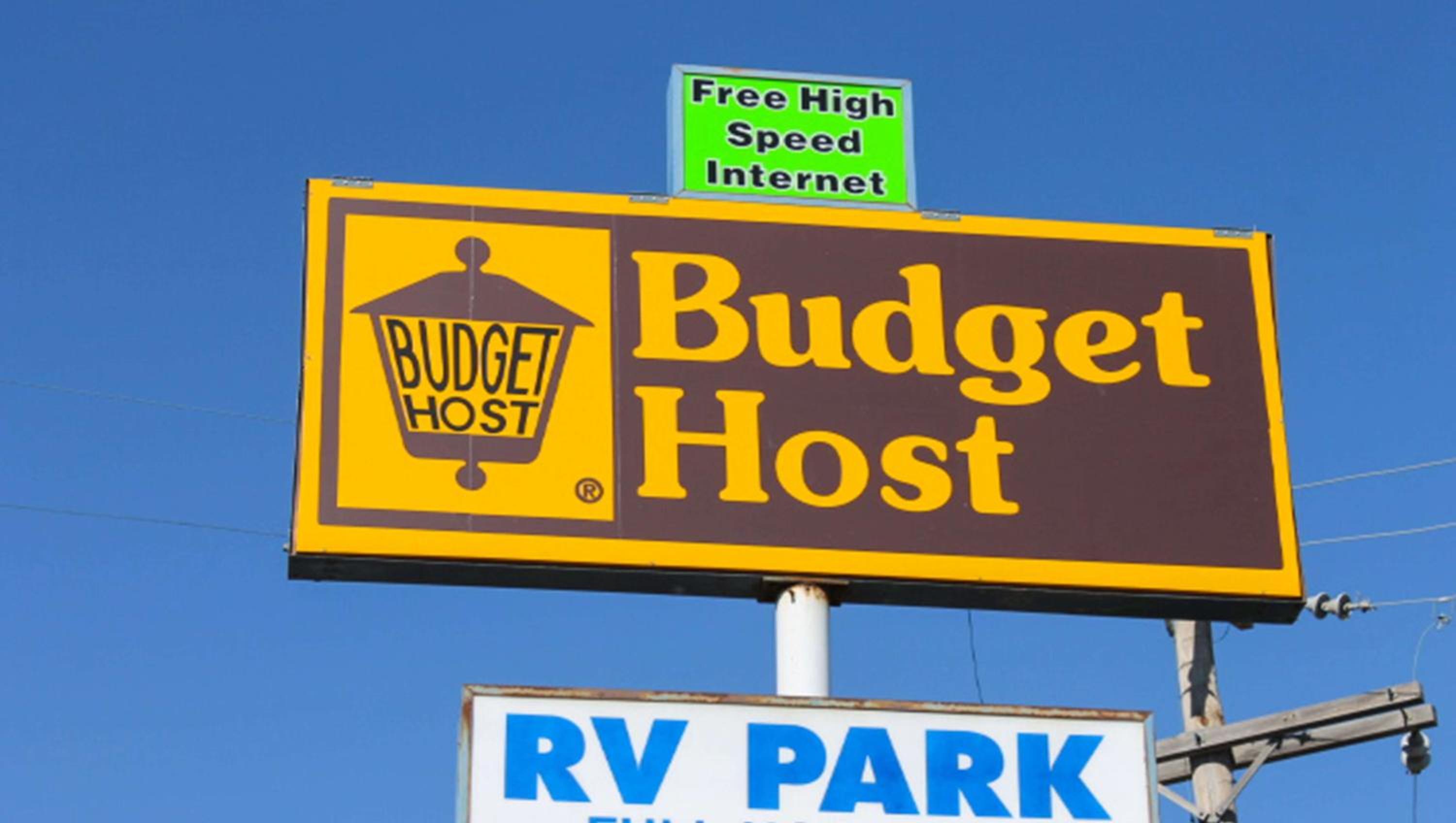 Golden Wheat Budget Host Inn Junction City view 2