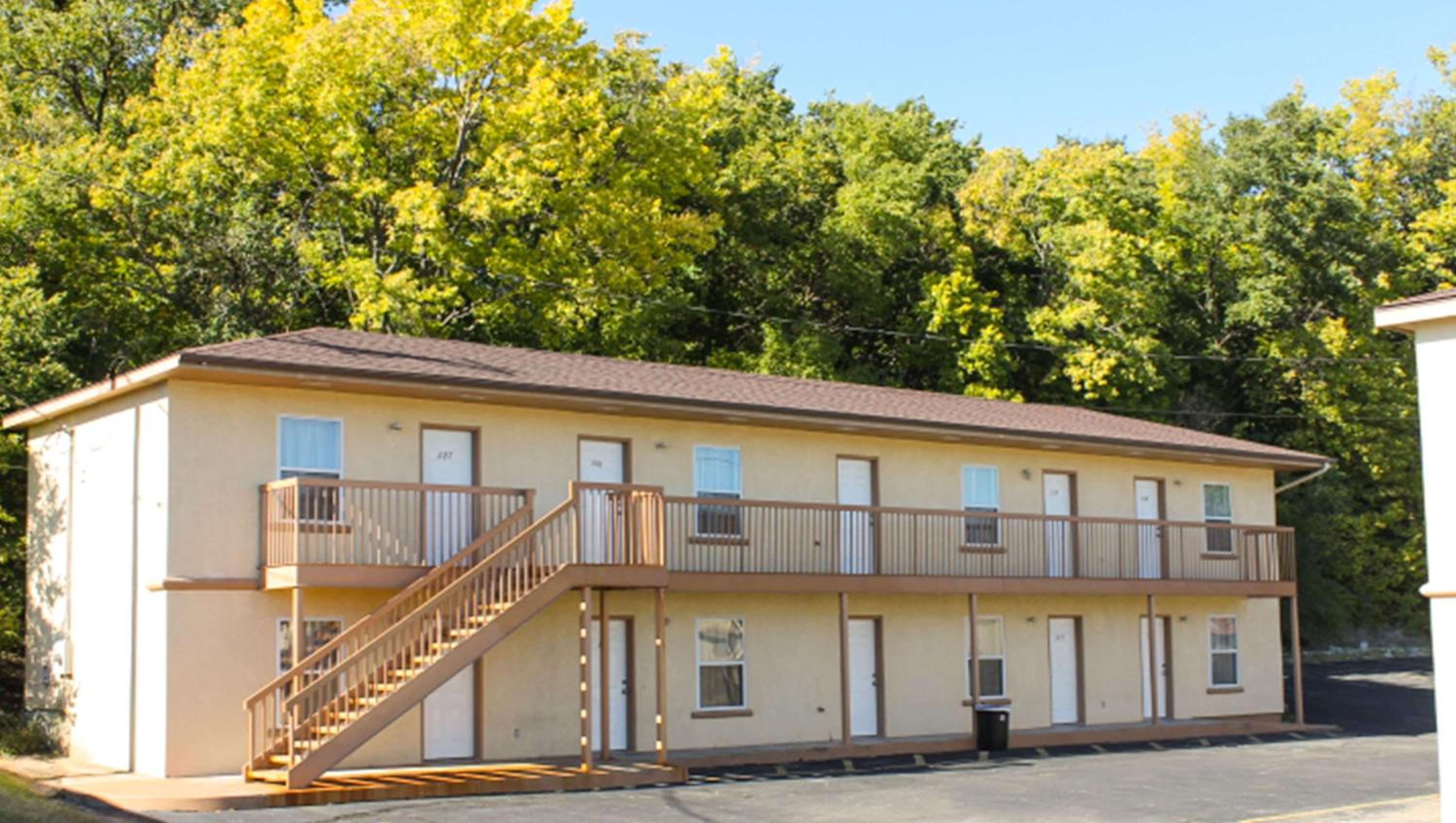 Golden Wheat Budget Host Inn Junction City view 3