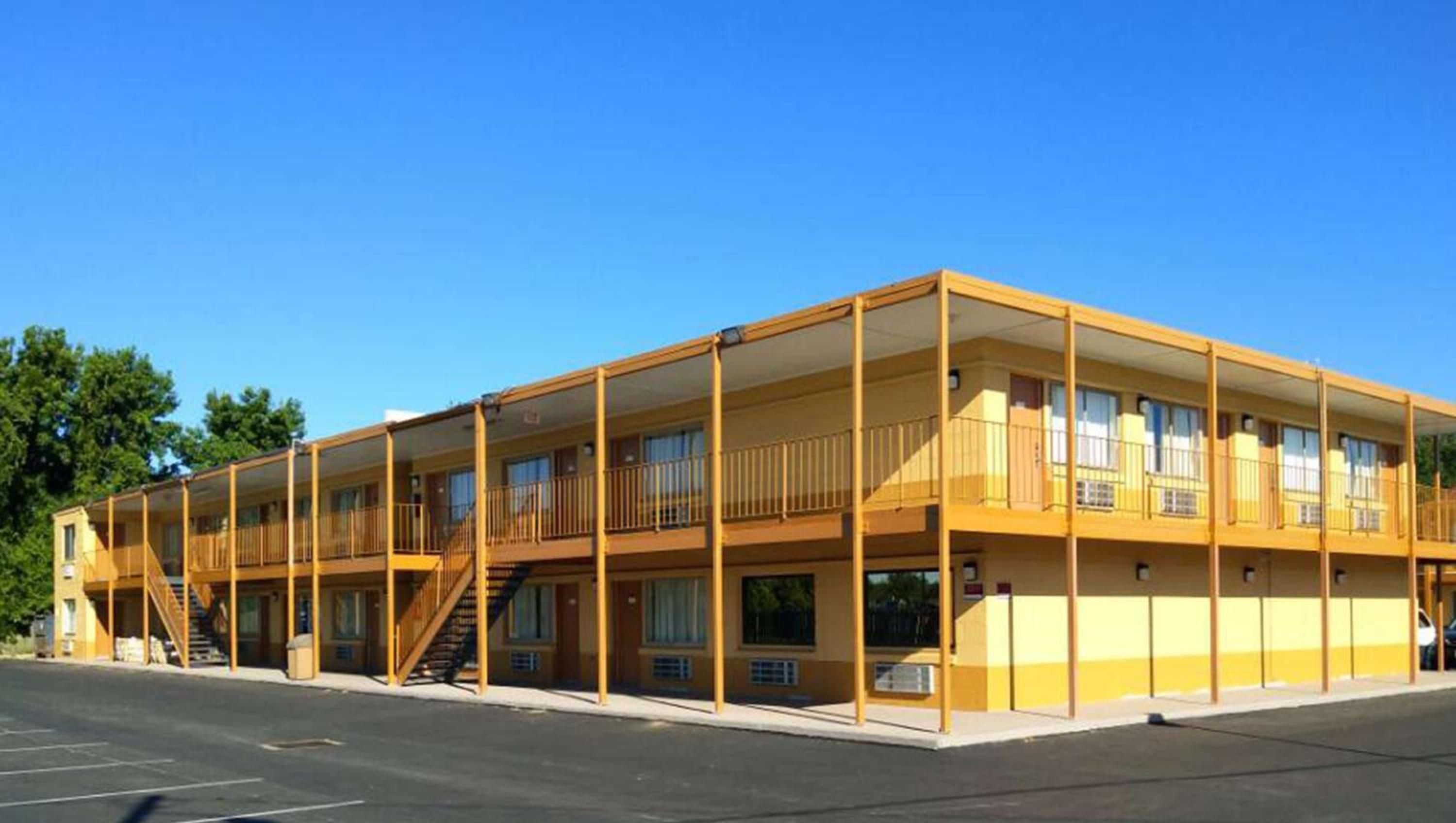 Express Inn Newport News - Property Image 11