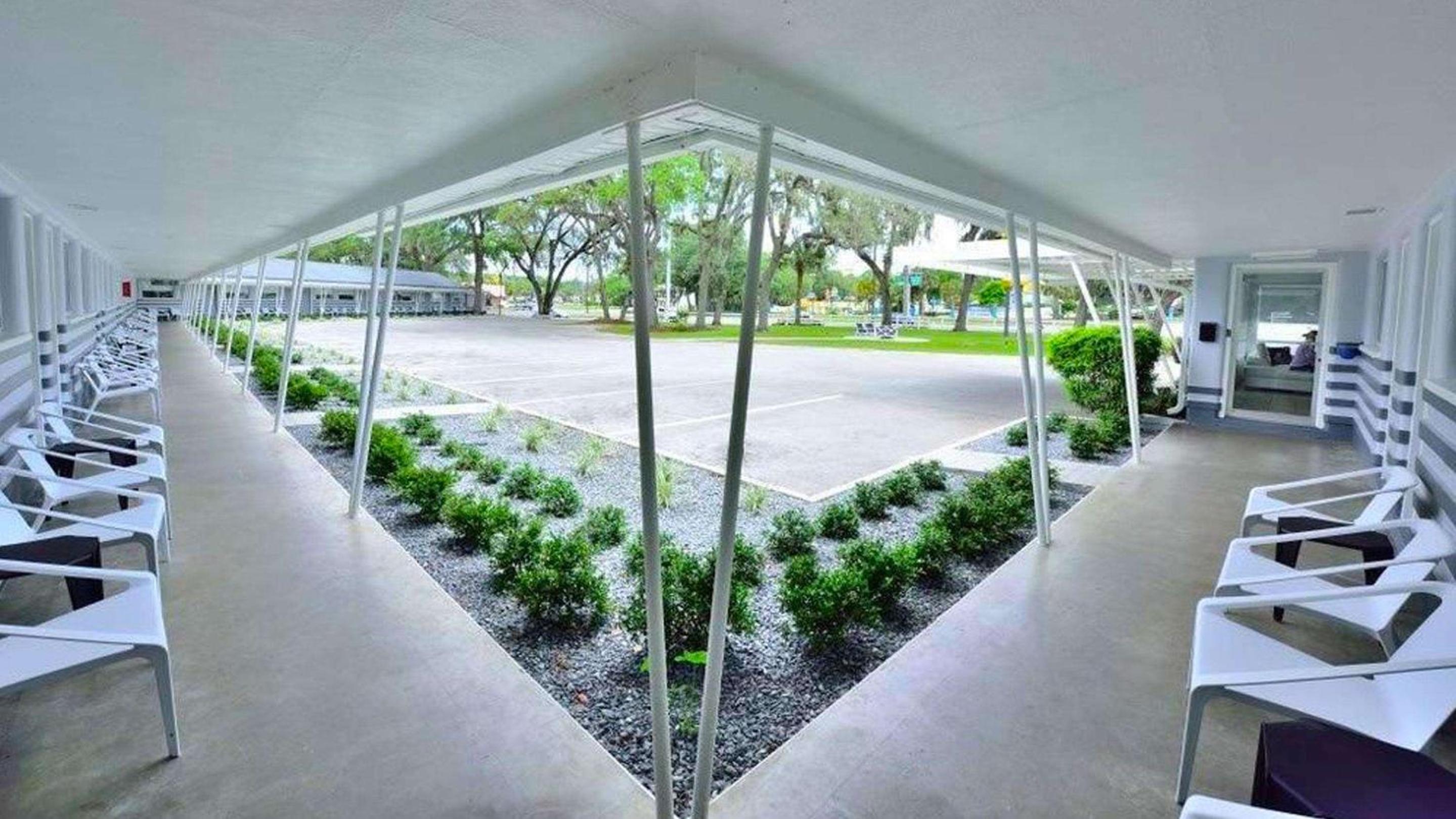 Sun Plaza Motel