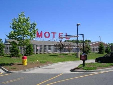 Milford Vacations - Mayflower Motel Milford - Property Image 1