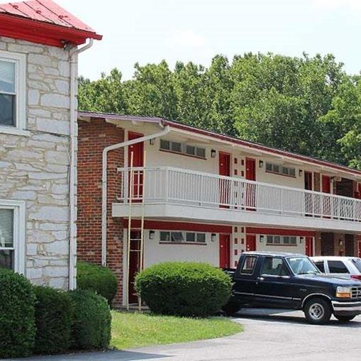 Hometown Inn Staunton VA near Hwy 11