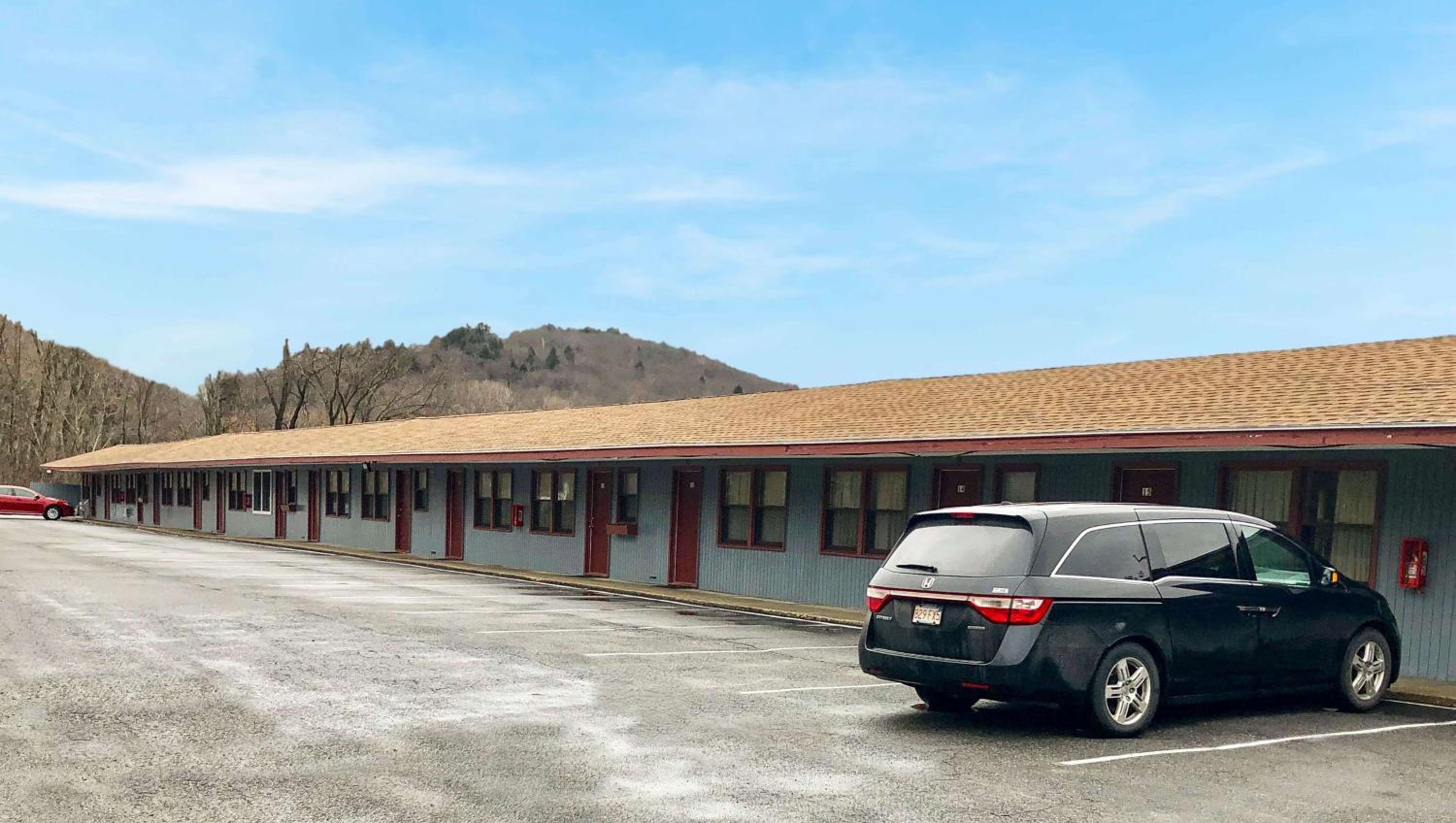 Pleasant Valley Motel West Stockbridge view 5