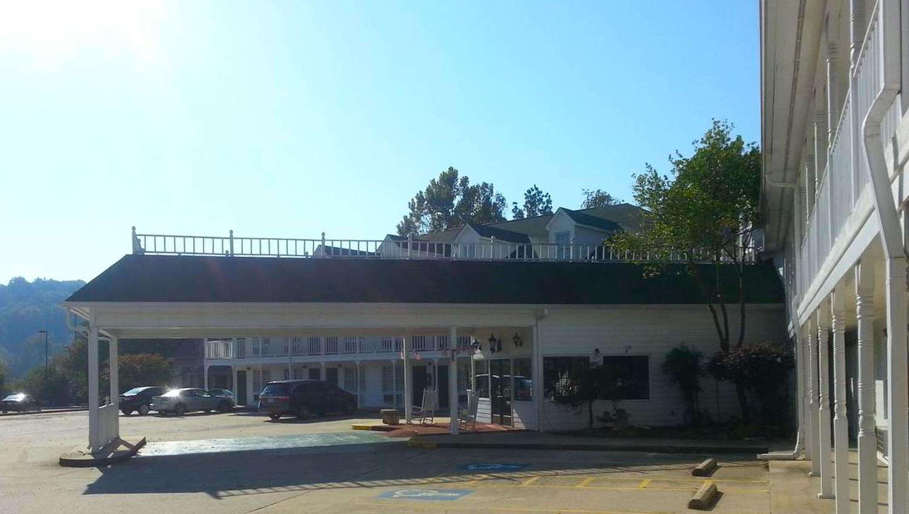 Stratford Motor Inn East Ellijay view 4