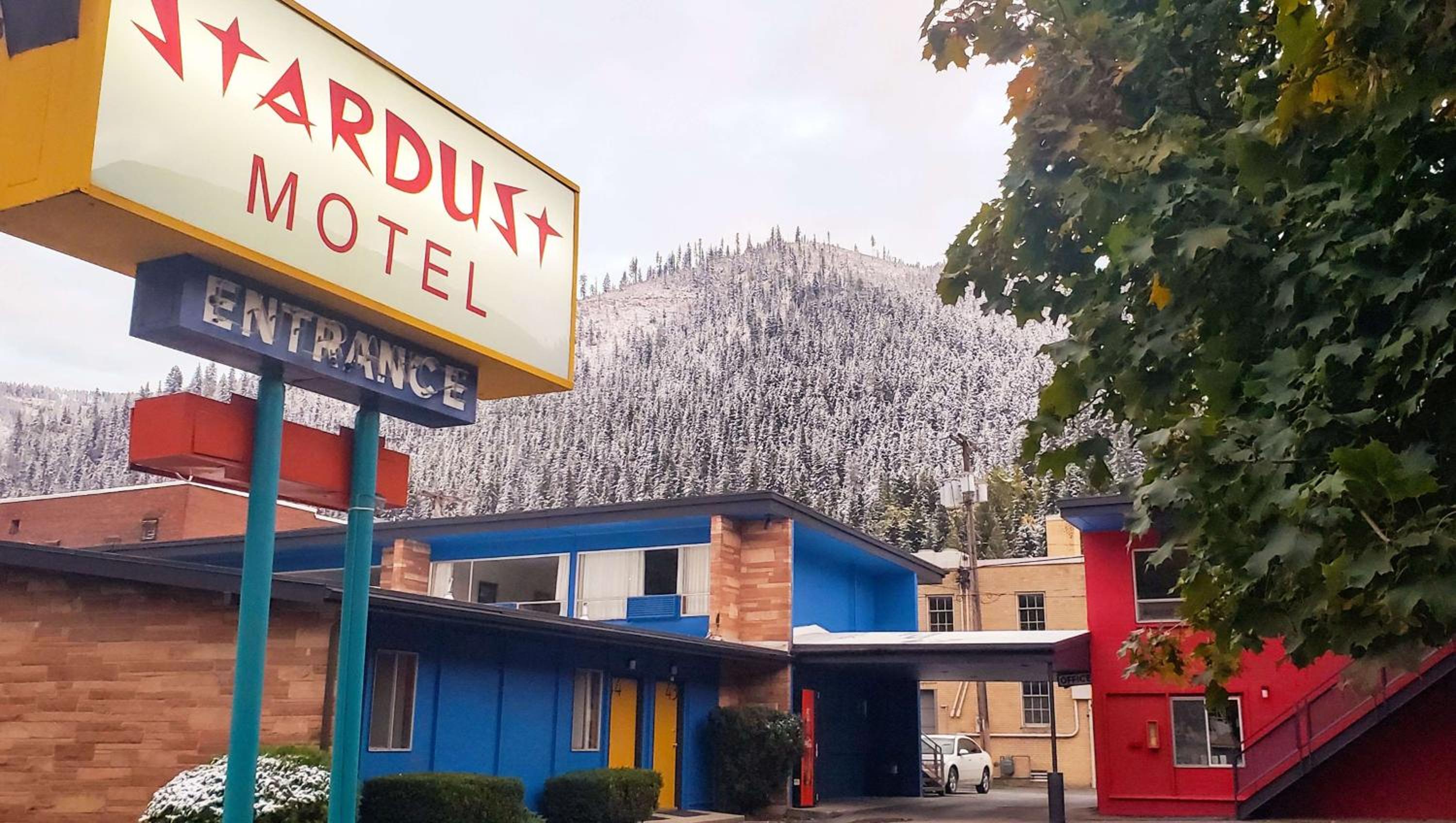 Stardust Motel Wallace view 5