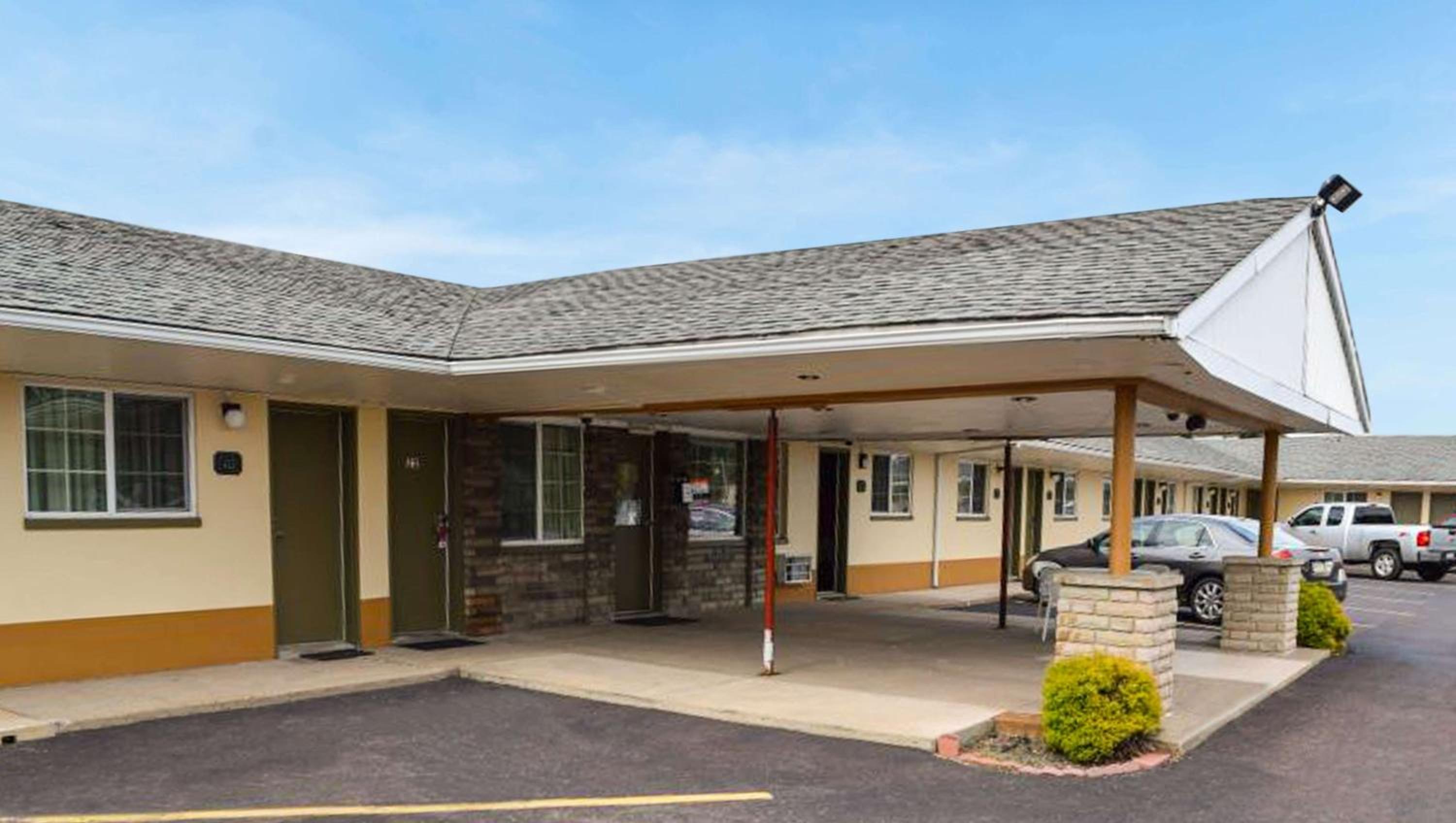 Miscellaneous Market Vacations - Relax Inn Bloomsburg - Property Image 1