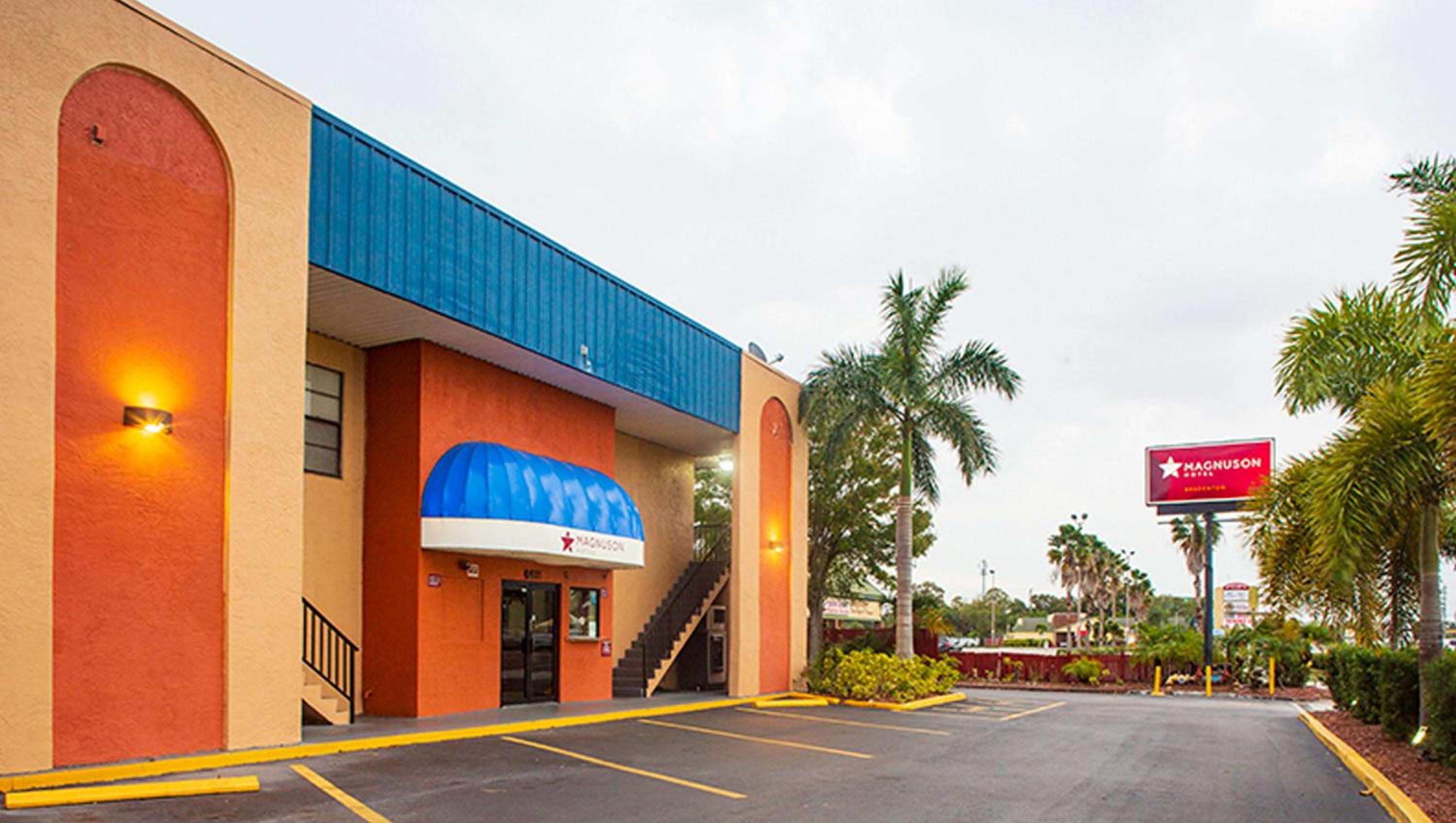 Miscellaneous Market Vacations - Magnuson Hotel Bradenton - Property Image 2