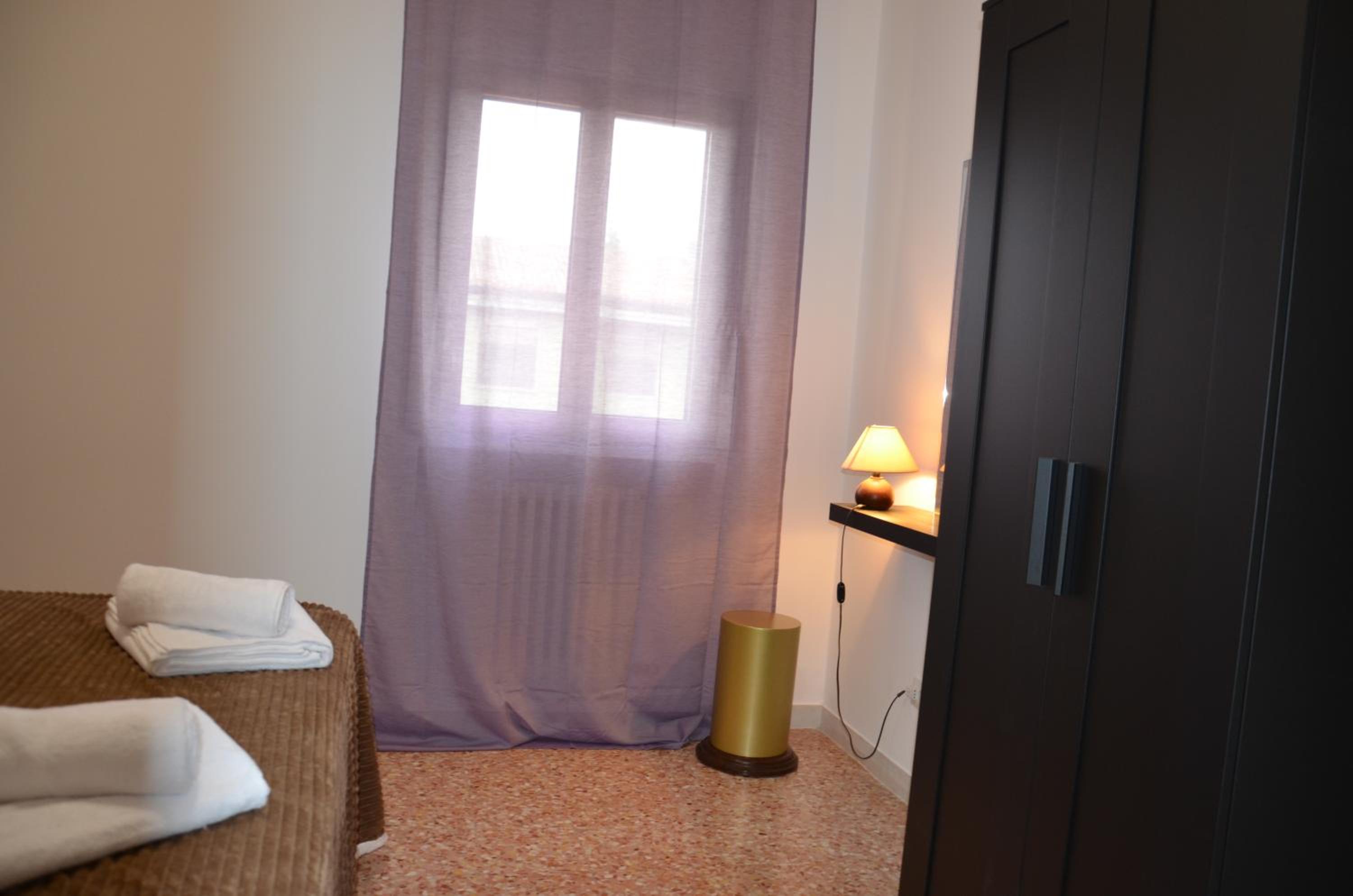 Fly me to Venice photo 4