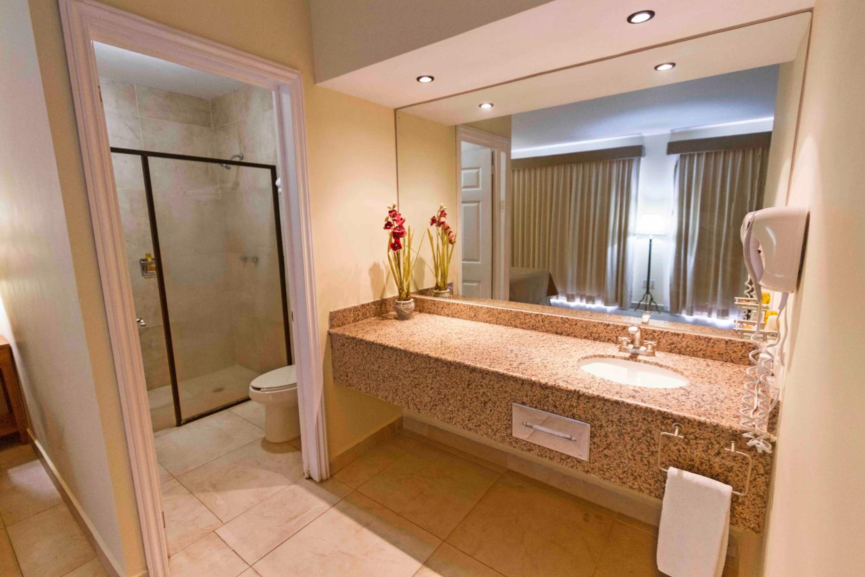 Tampico Vacations - Hotel Arenas del Mar Resort - Property Image 8