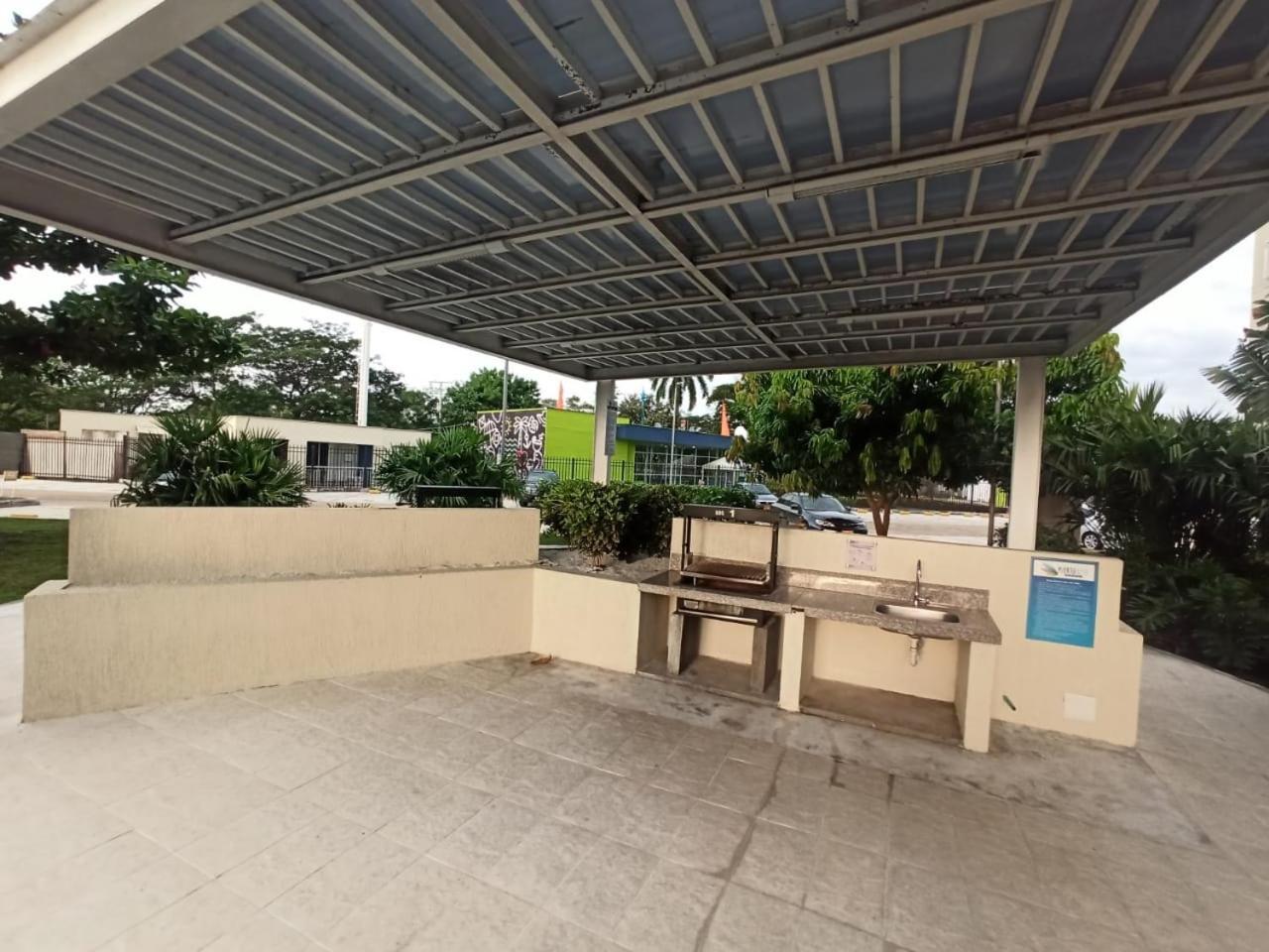 APARTAMENTO VACACIONAL EN RICAURTE - PUERTO AZUL