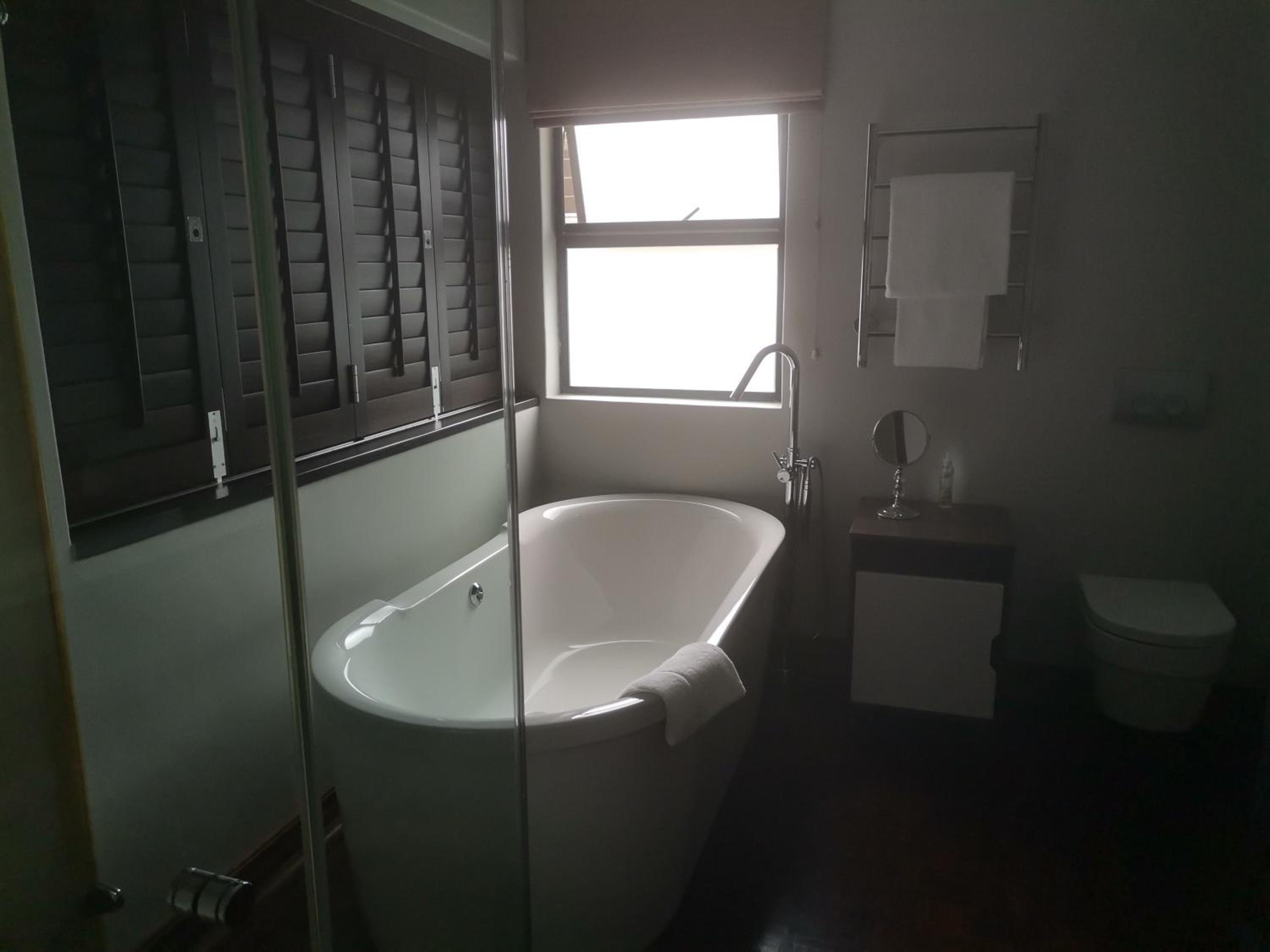 Rosebank Lodge Guesthouse by Claires