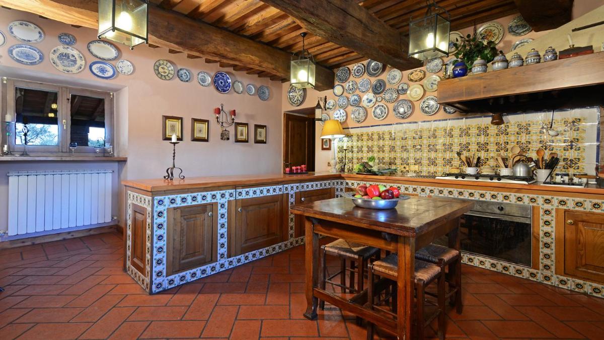 Hostal de Todi 12, Emma Villas view 2