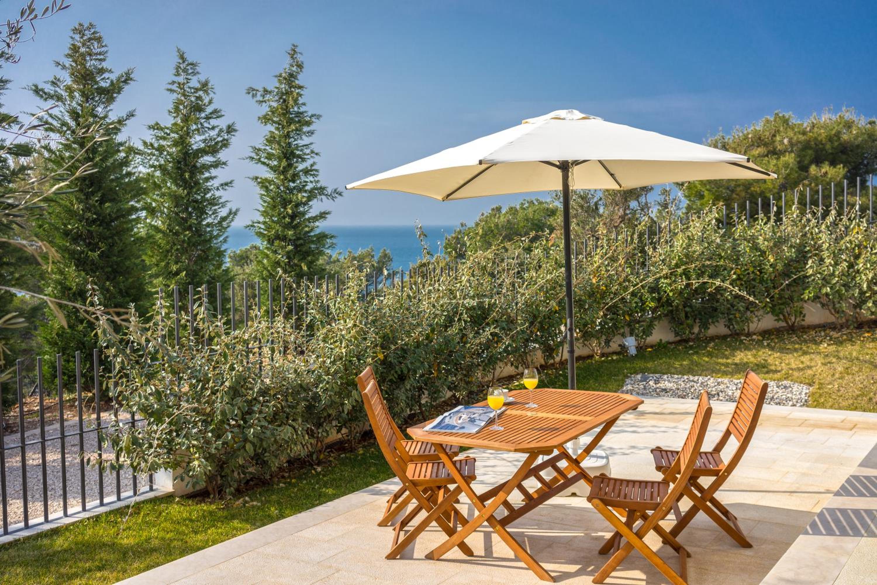 Golden Rays Luxury Villas & Apartments