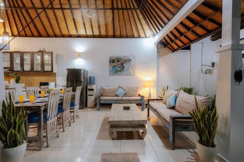 Villa Penny, Seminyak - Spacious 3 Bedroom Pool Villa! view 2