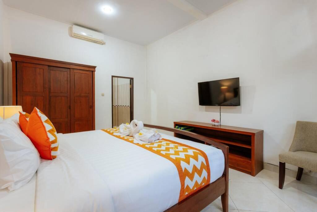 Villa Penny, Seminyak - Spacious 3 Bedroom Pool Villa! view 3