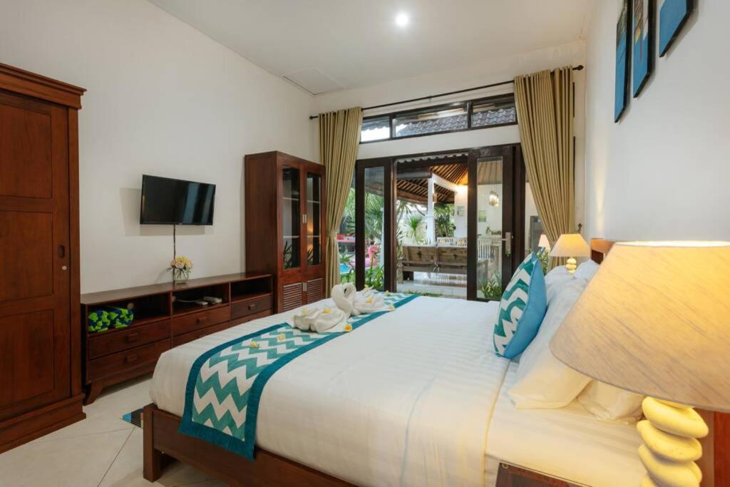 Villa Penny, Seminyak - Spacious 3 Bedroom Pool Villa! view 4