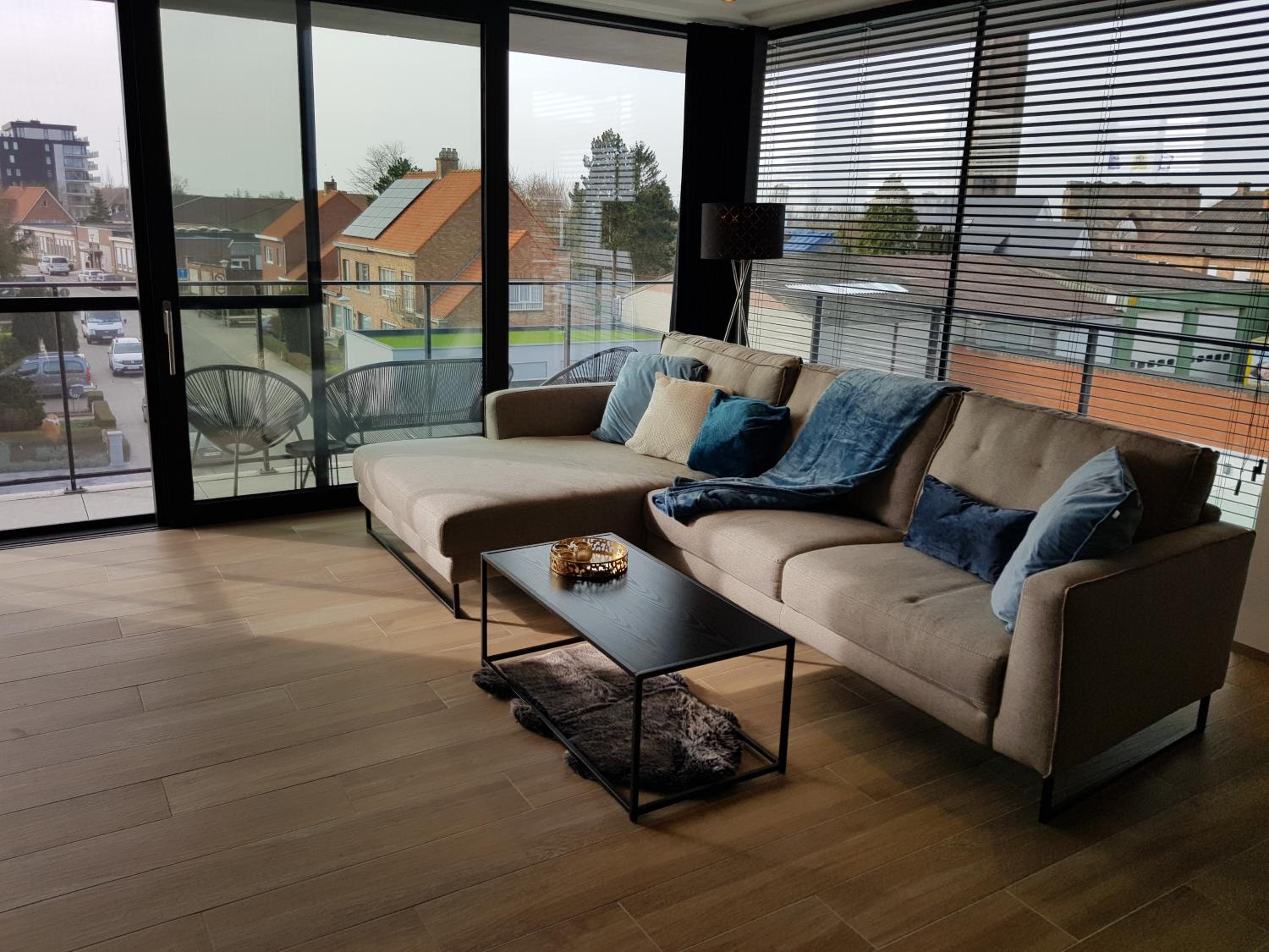 Vakantiewoning Ijzerfront 14-18- Ruim 2-slpk appartement met terras & privéparking