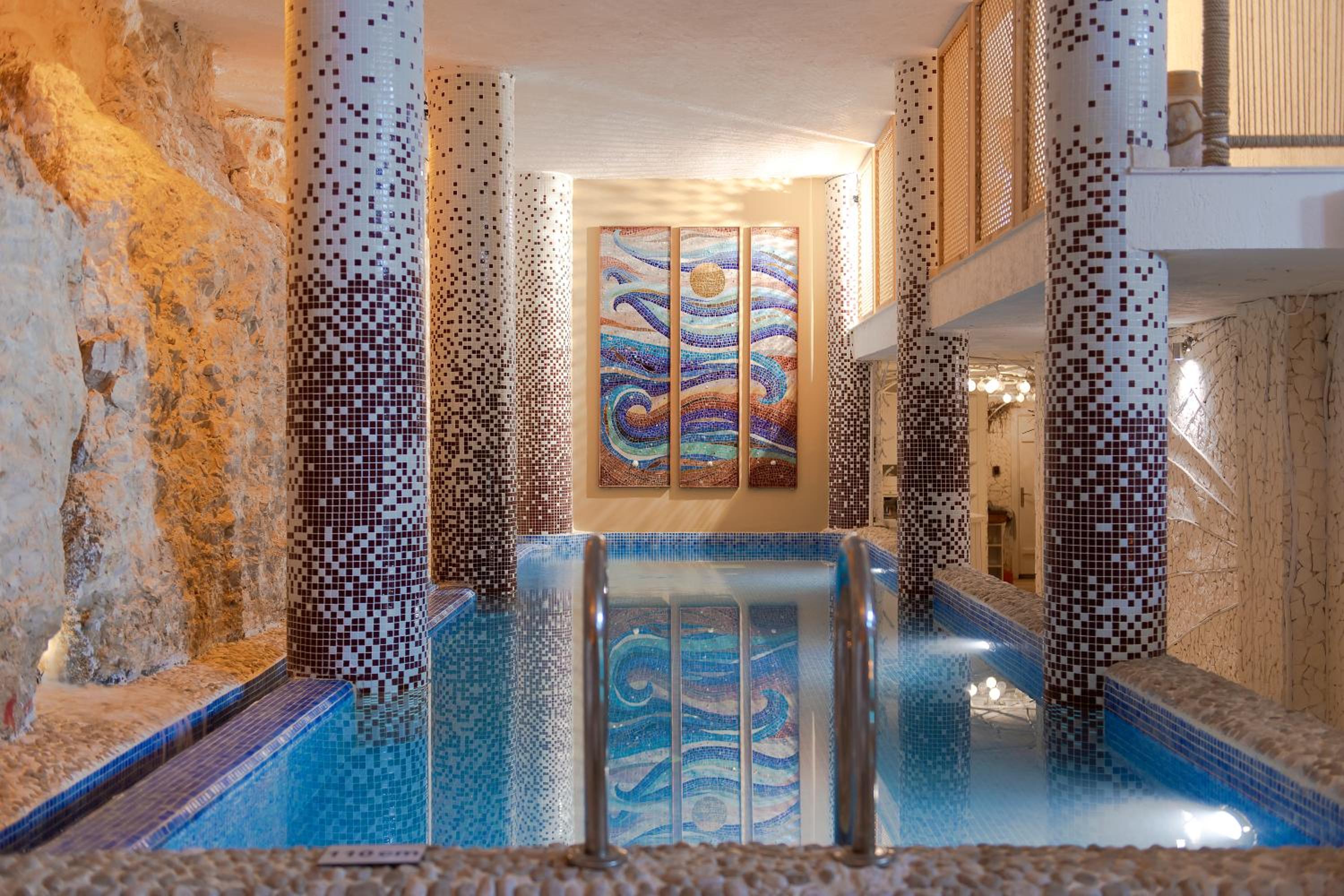 Peninsula Gardens Hotel - Image 130