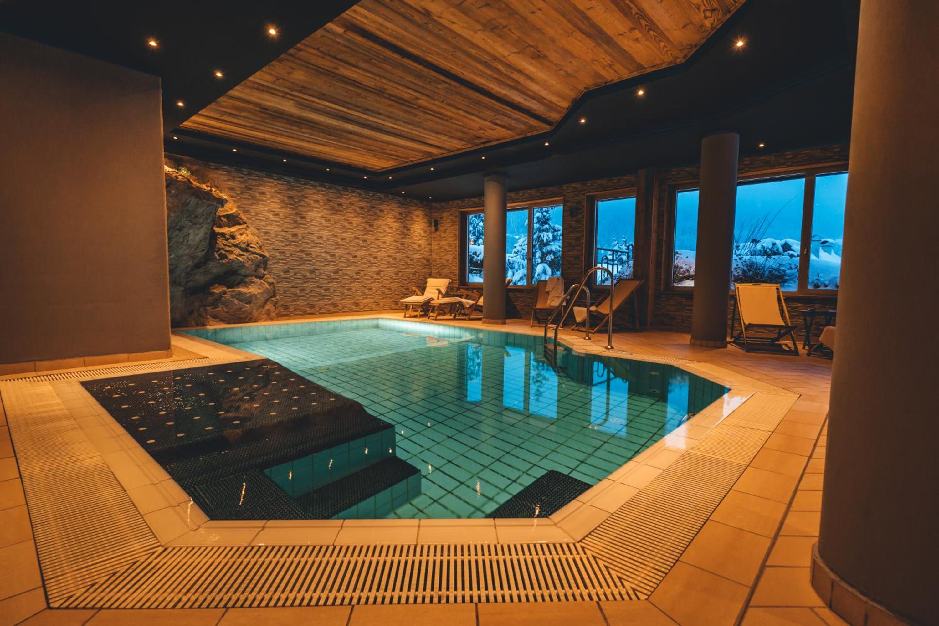 Nordic Lodge - Suite Hotel
