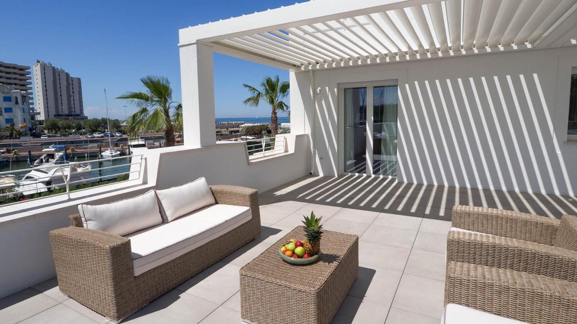 PORTOVERDE BEACH VILLA 12, Emma Villas view 4