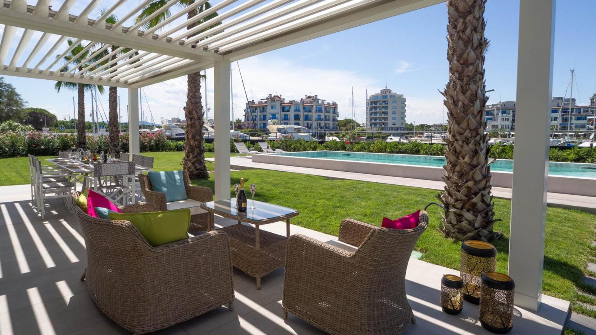 PORTOVERDE BEACH VILLA 12, Emma Villas view 3