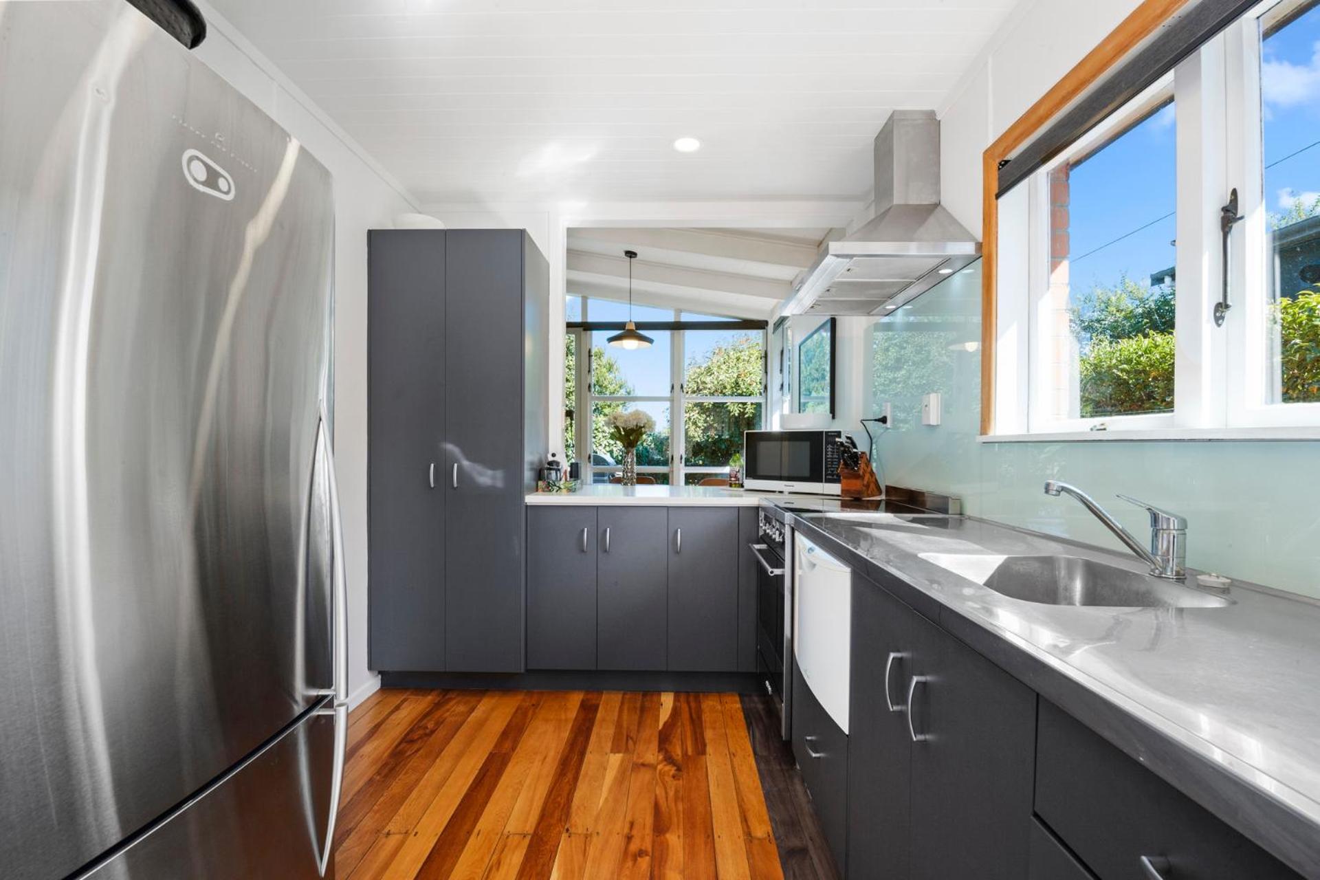 Huia Street Haven - Taupo Holiday Home view 5