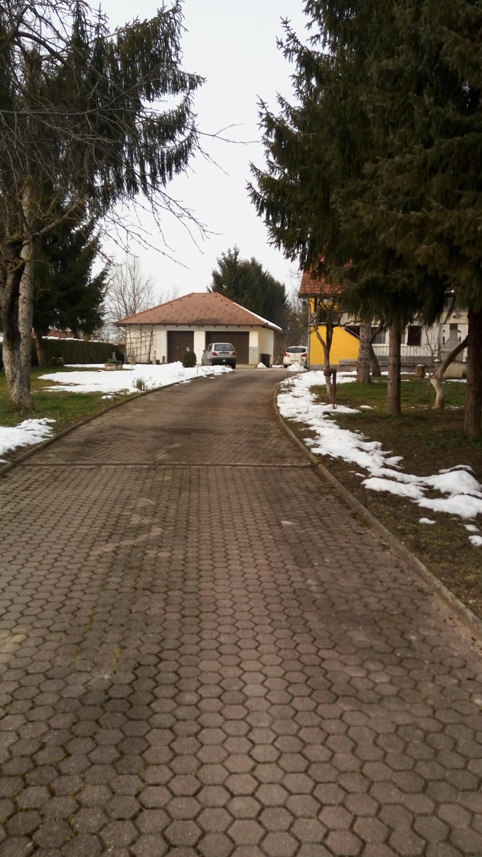 Photo 32