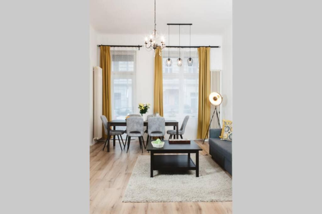 Family Apartment for 6 guests, Mitte Moabit