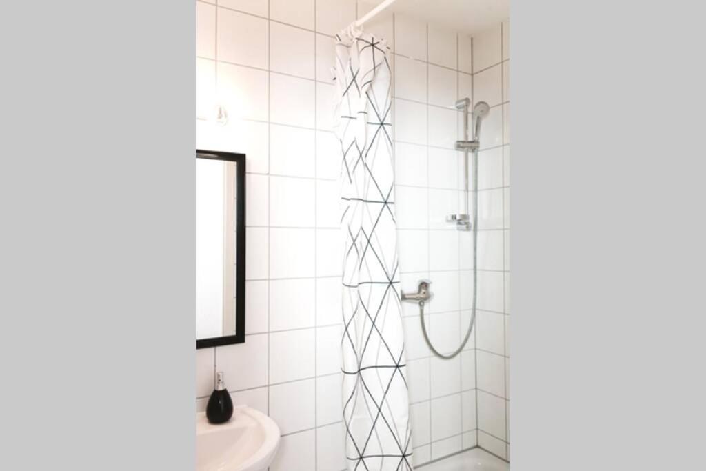 Family Apartment for 6 guests, Mitte Moabit