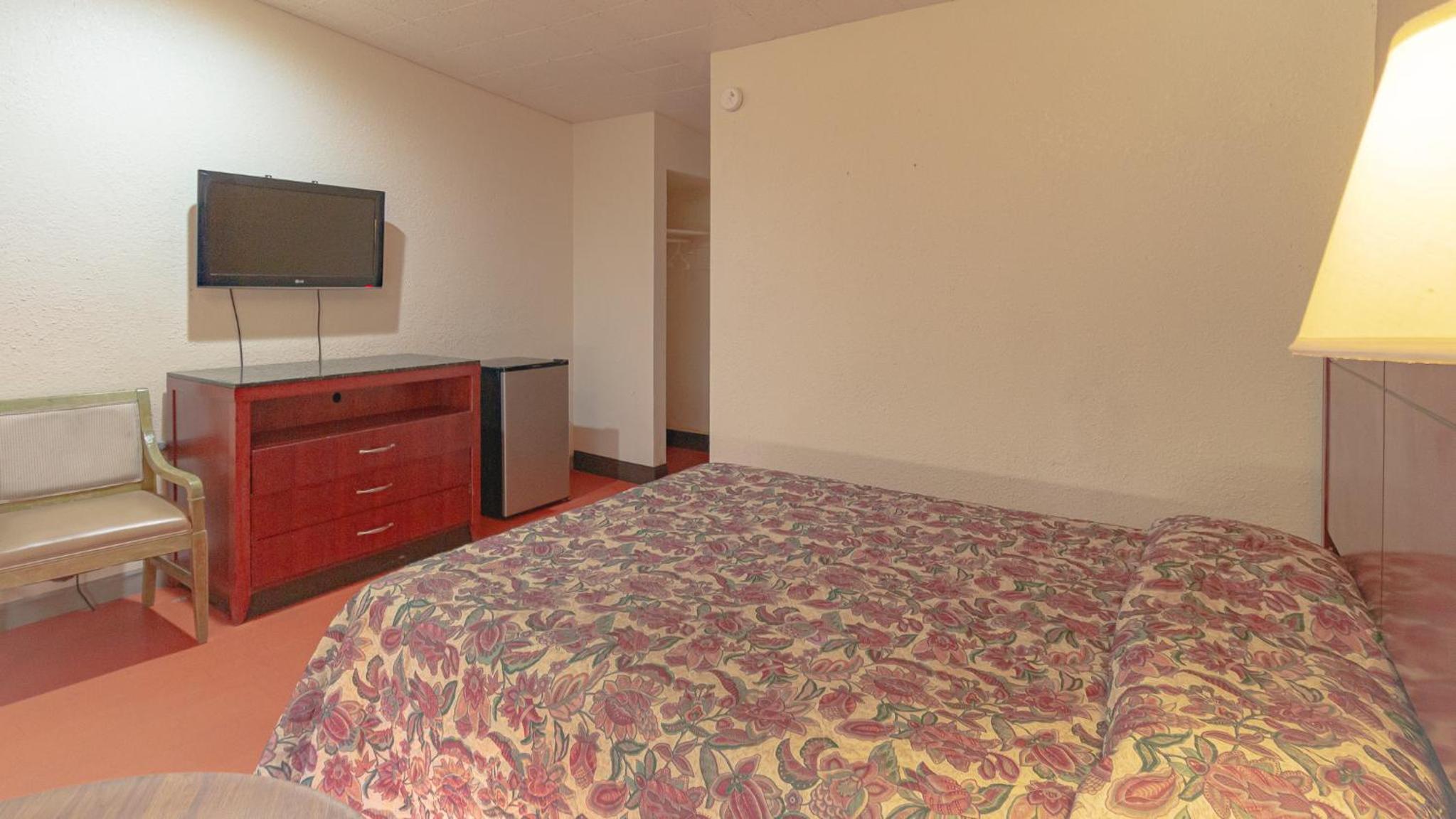 Red Horse Motel Dayton Moraine view 3