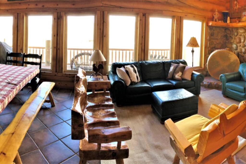 Red Rock Ranch Log Cabin: Large, Fully Furnished view 2