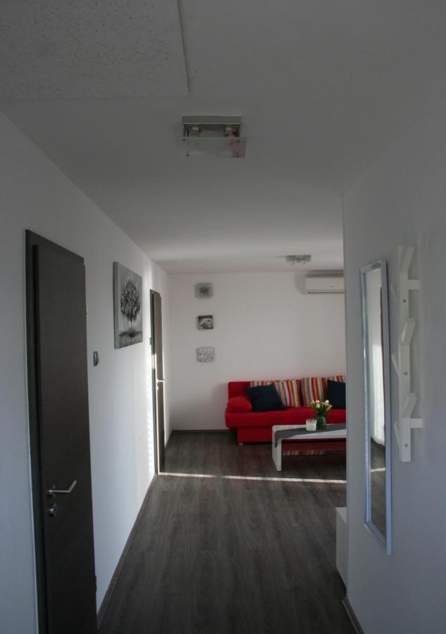 Photo 32