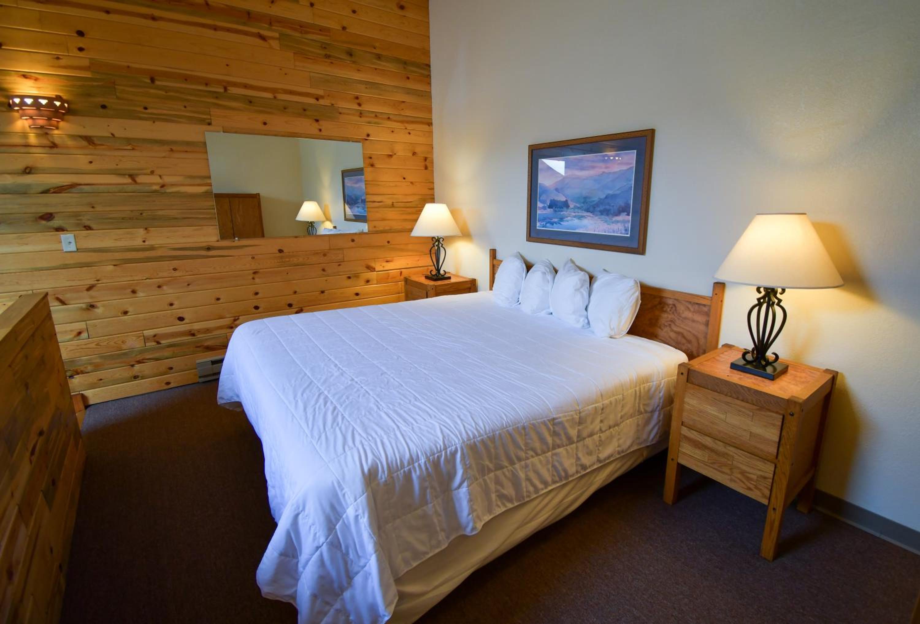 The Inn at Silvercreek - Property Image 17