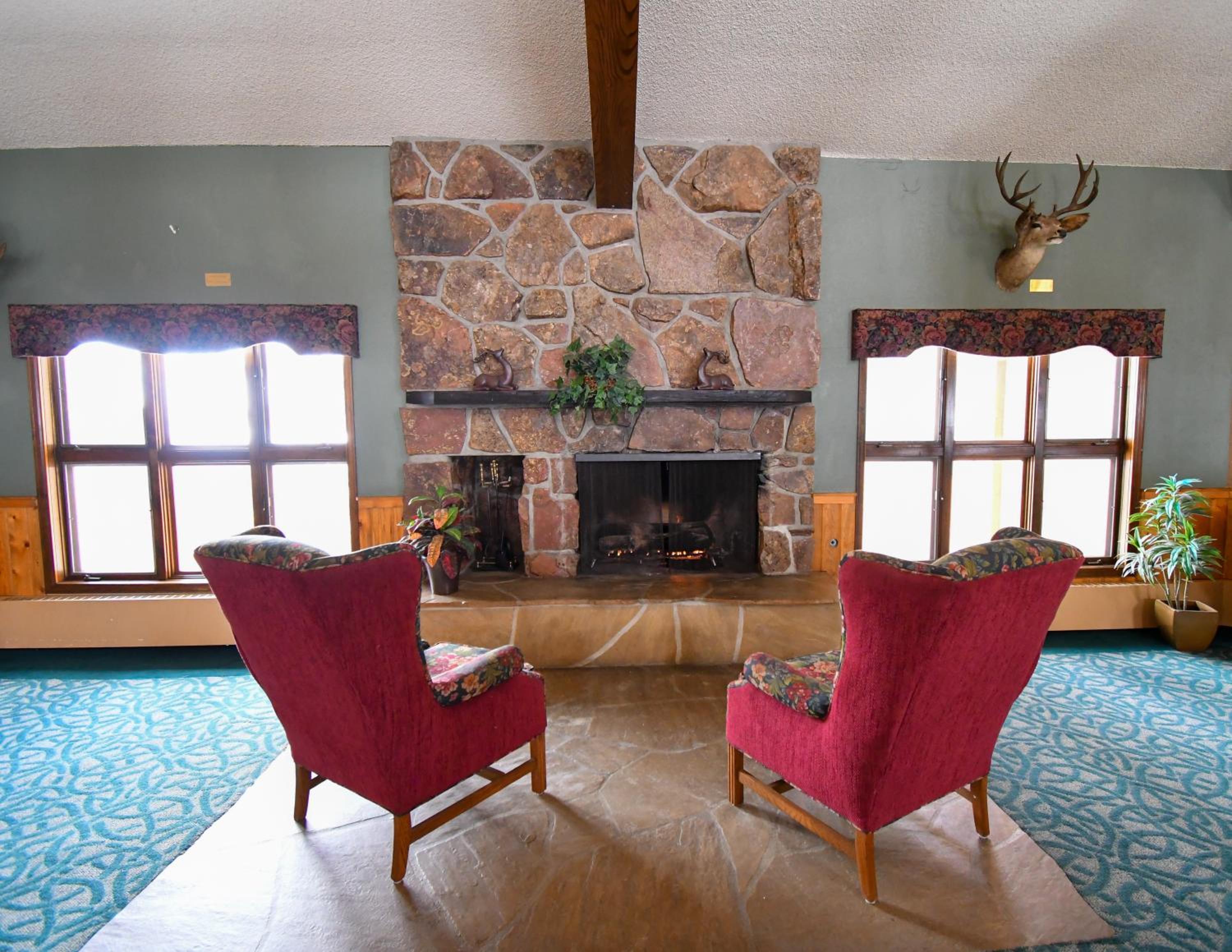 The Inn at Silvercreek - Property Image 2