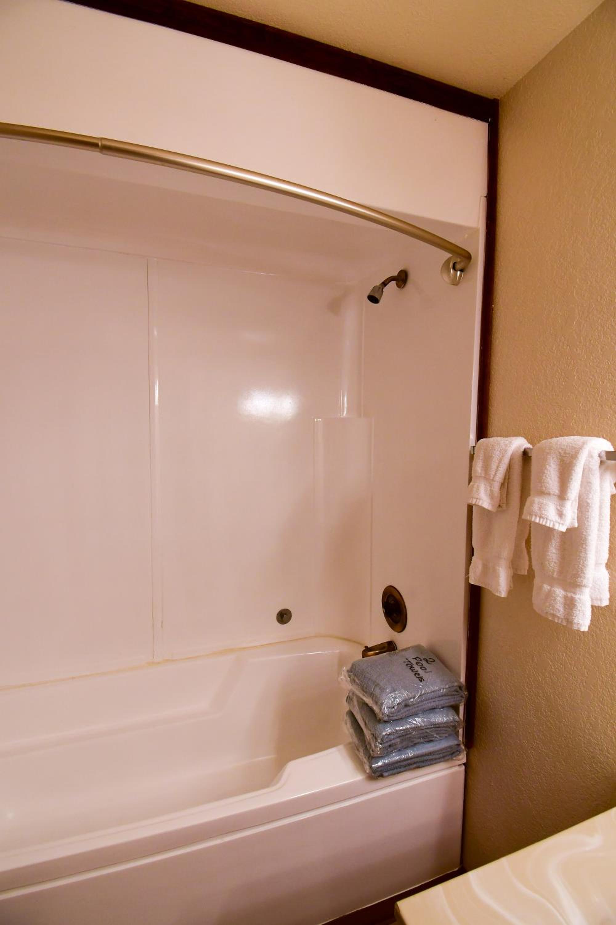The Inn at Silvercreek - Property Image 5