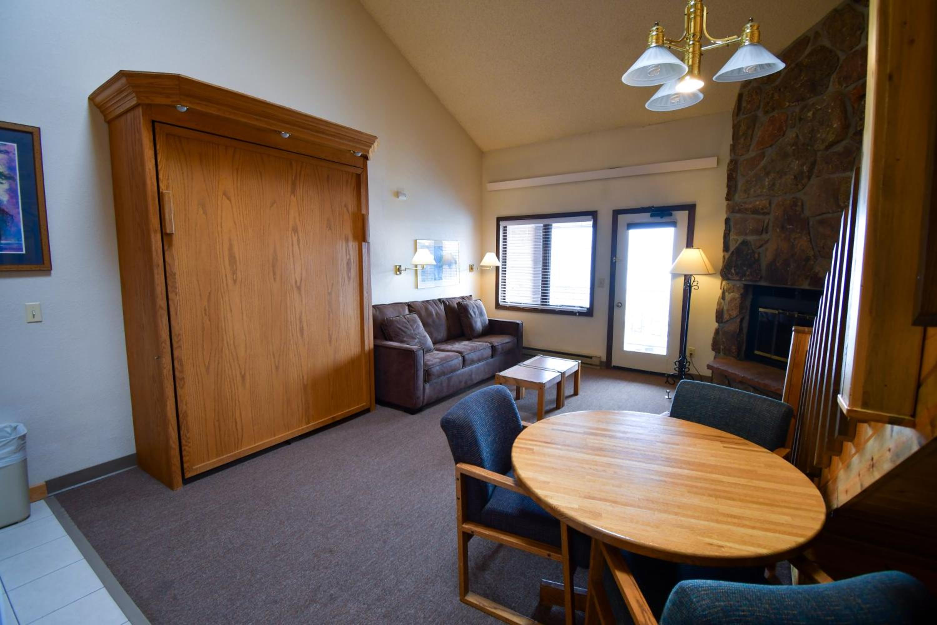 The Inn at Silvercreek - Property Image 6