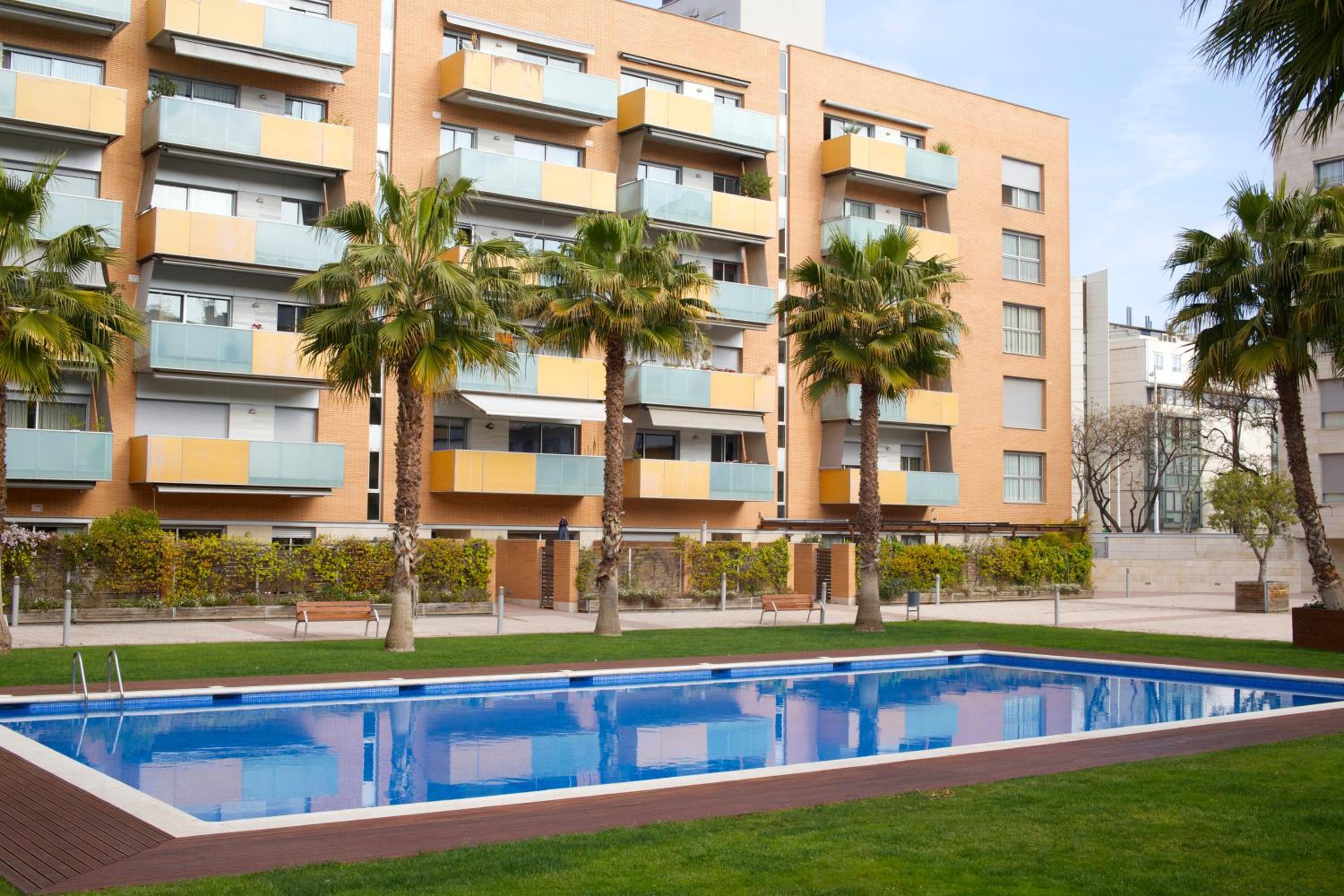 BarcelonaForRent Vila Olimpica Pool Suites