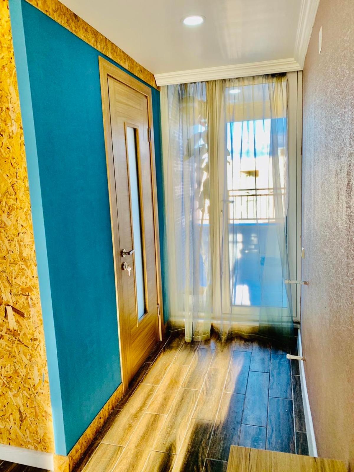 Mary's apartment