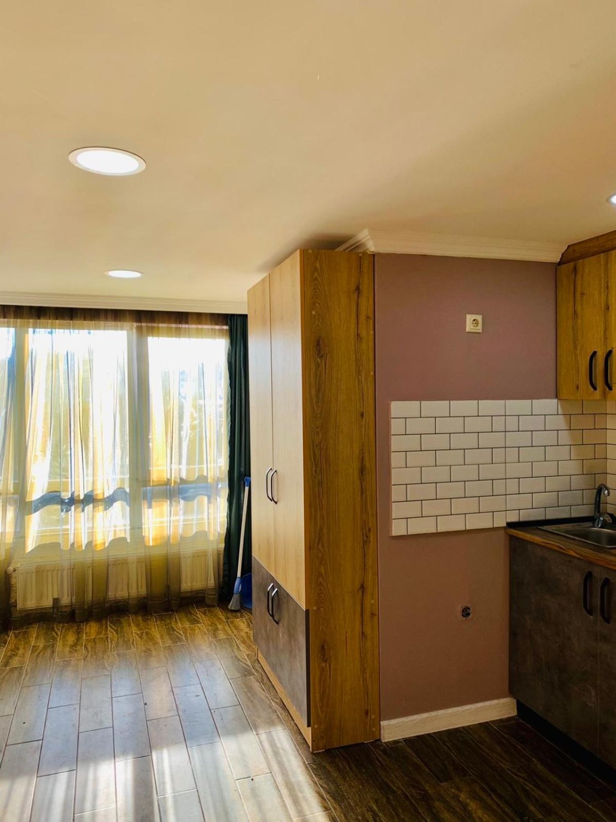 Mary's apartment