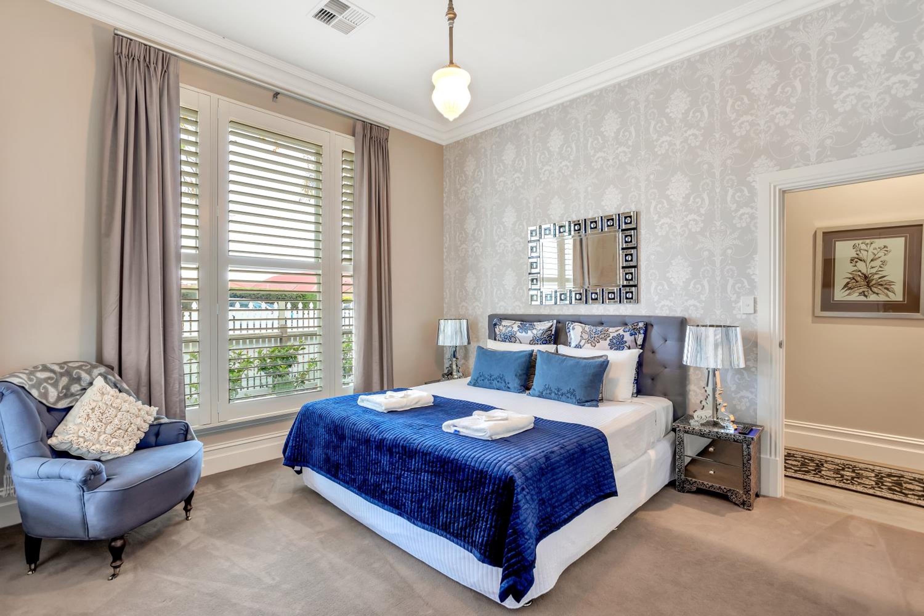 Grandview Accommodation - The Elm Tree Apartments