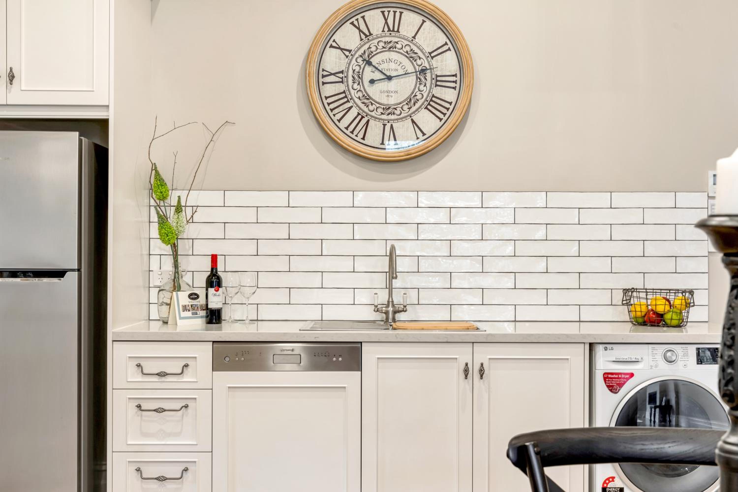 Grandview Accommodation - The Elm Tree Apartments