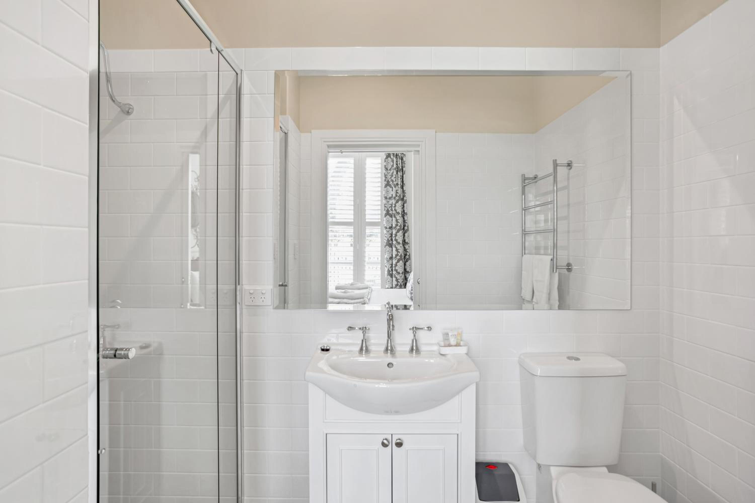 Grandview Accommodation - The Elm Tree Apartments