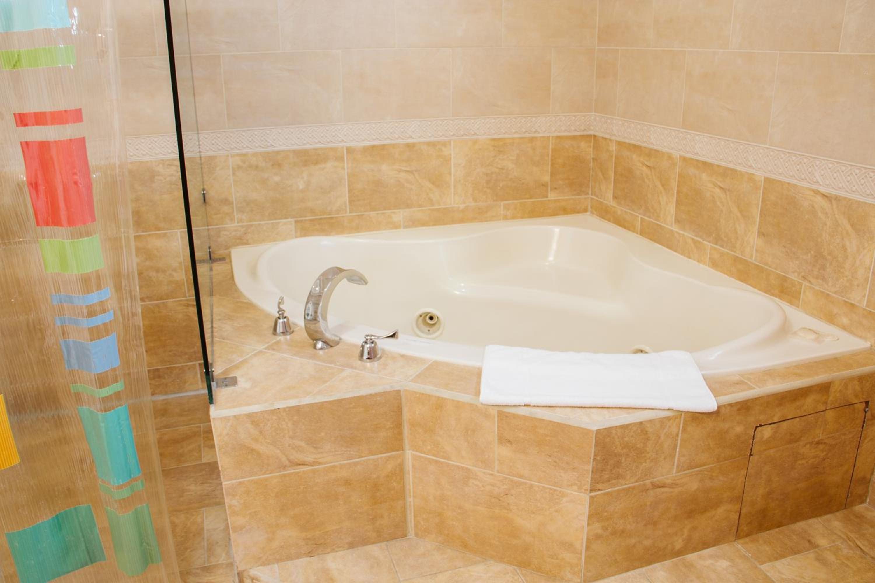 San Jose - Costa Rica Vacations - Fogo Resort - Property Image 7