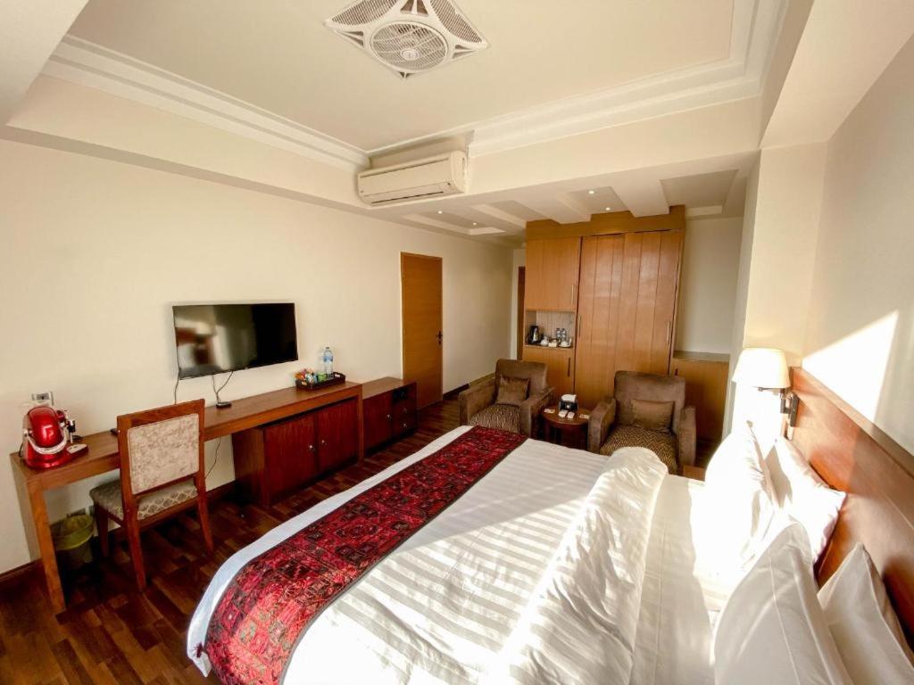 hotel room