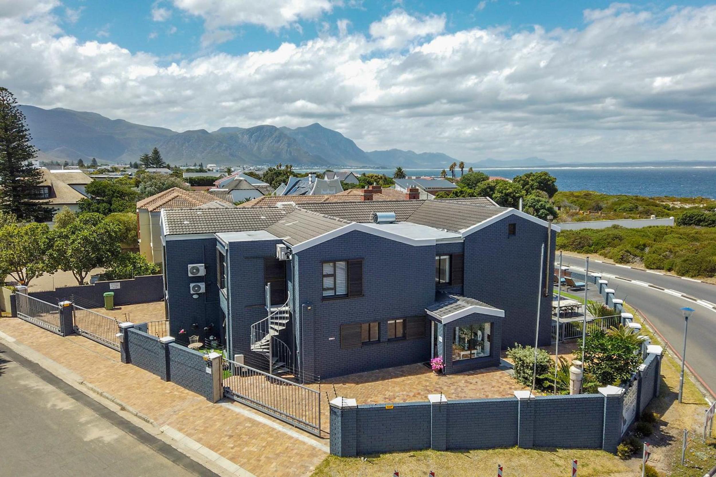 The Whale's Tale Guesthouse