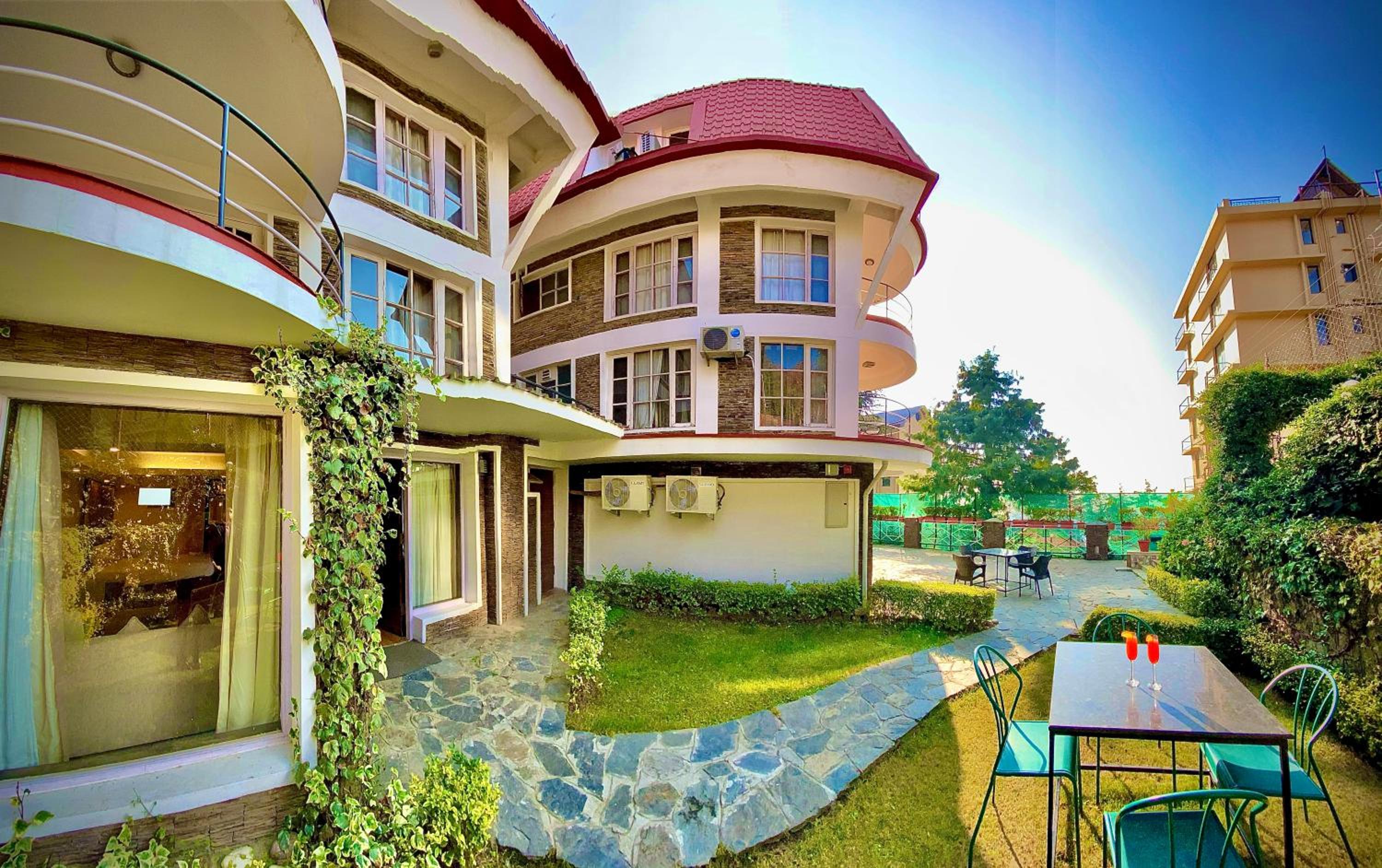 Marigold Sarovar Portico Shimla with Heated pool and AC Rooms-A Resort cottage and SPA Marigold Sarovar Portico Shimla with Heated pool and AC Rooms-A Resort cottage and SPA